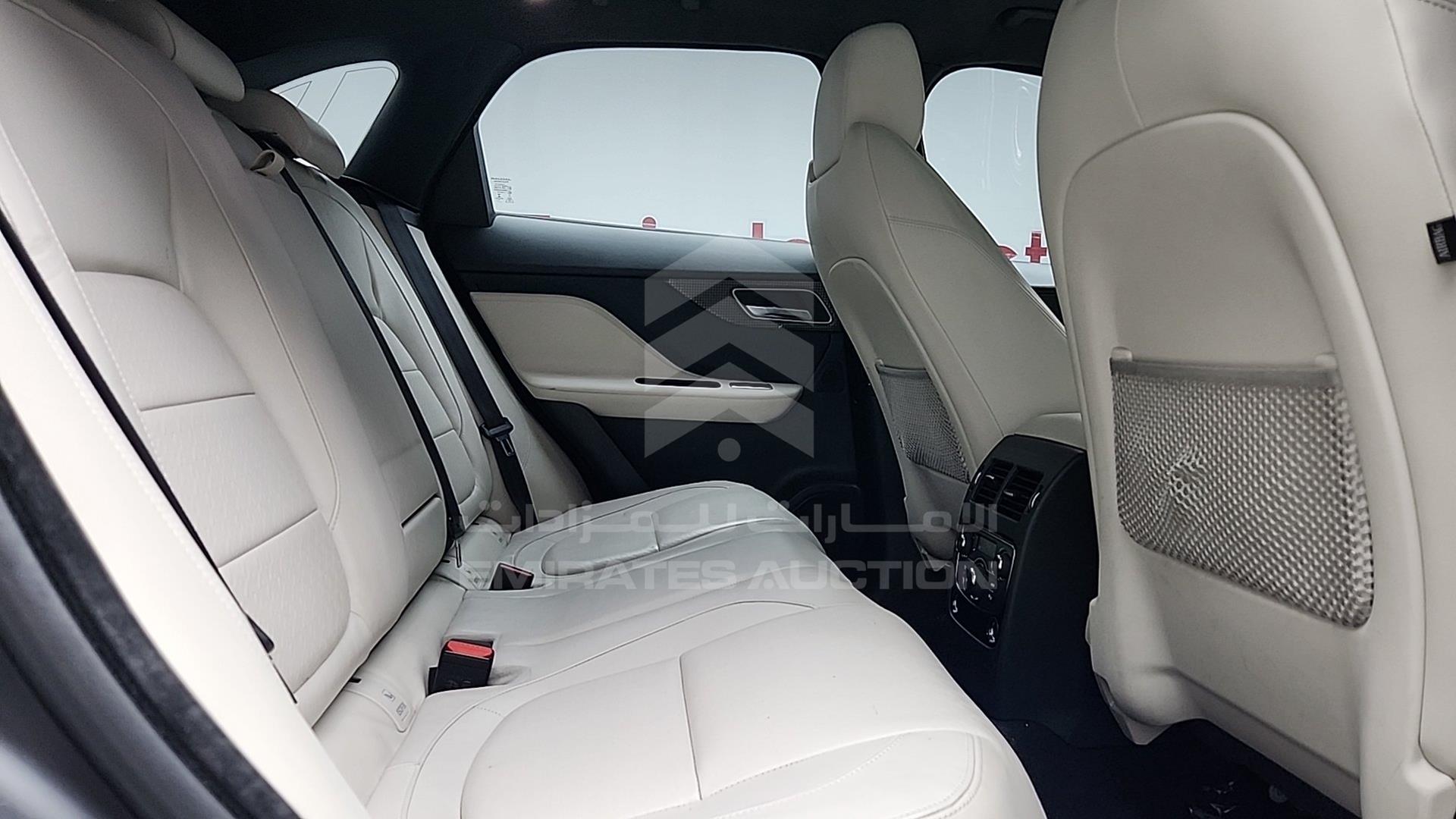 2017 JAGUAR F-PACE VIN: SADCA2BV8HA048886
