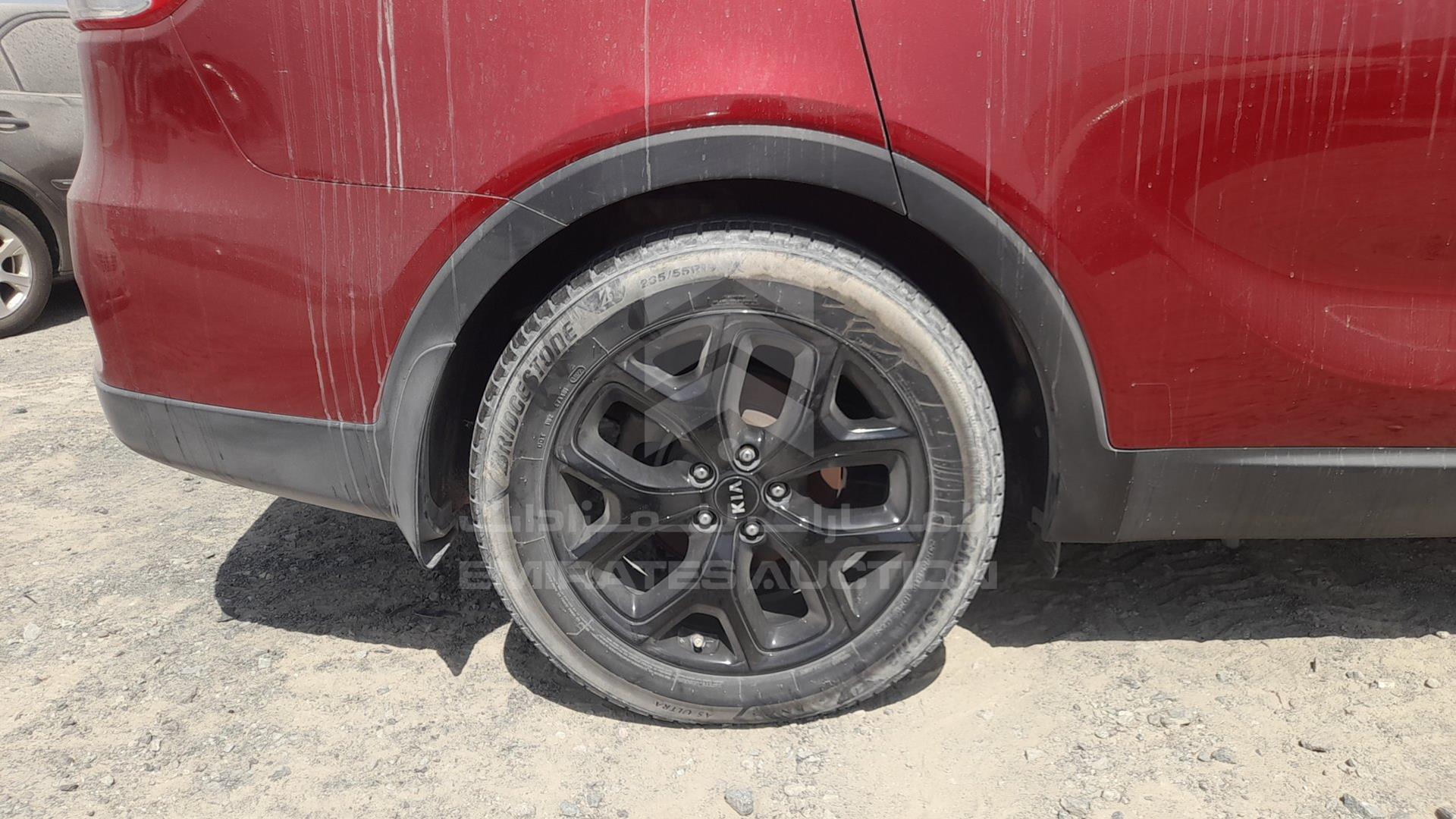 2019 KIA SORENTO VIN: 5XYPGDA54KG587151