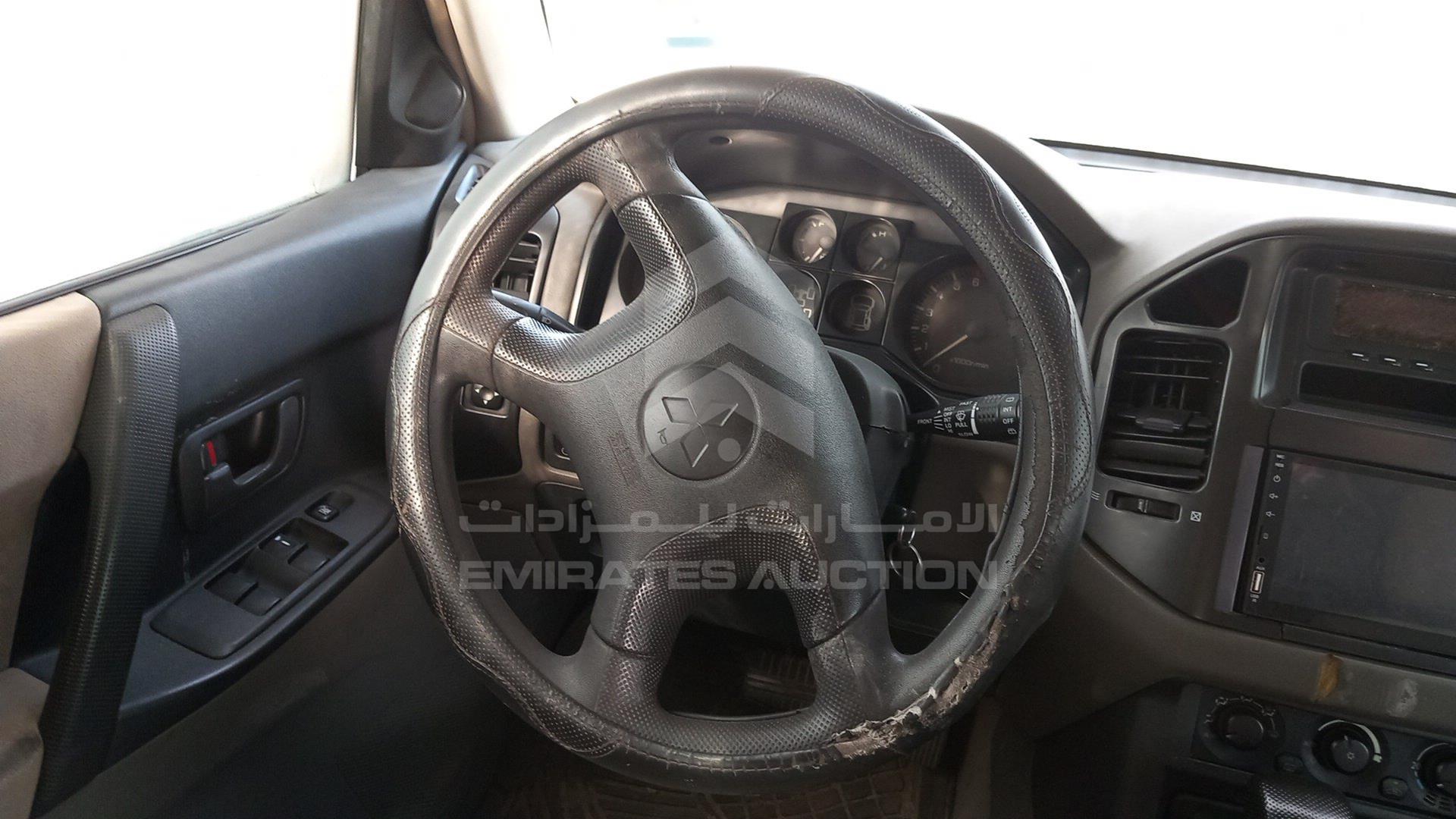 2005 MITSUBISHI PAJERO VIN: JE4MR62M05J708962