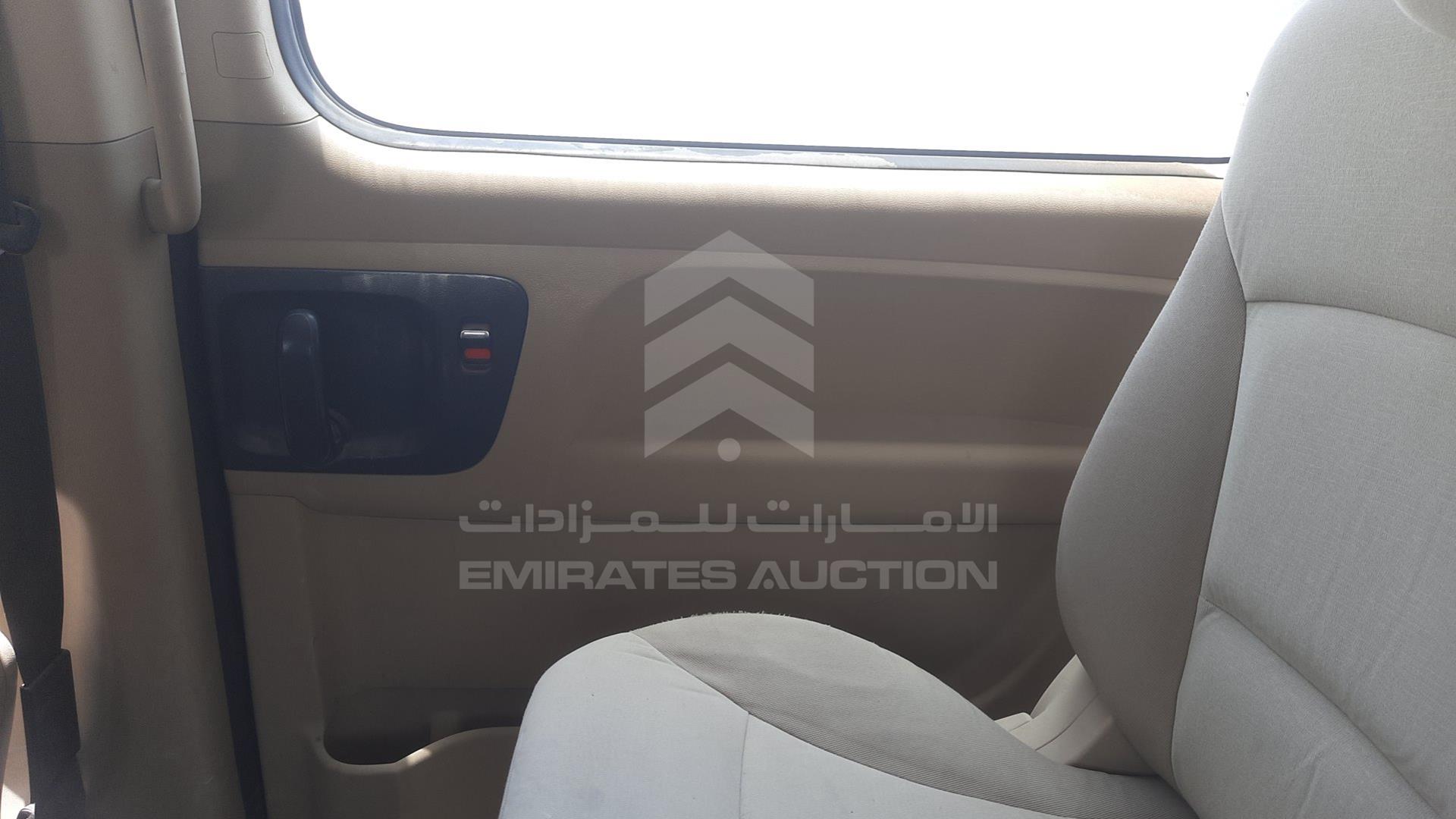 2009 HYUNDAI H1 VIN: KMHWH81R29U107745