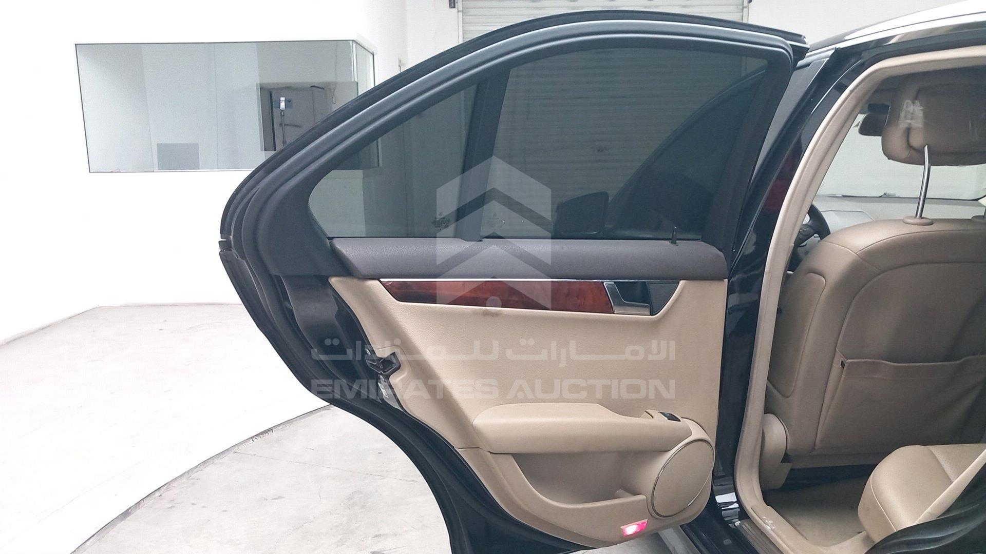 2010 MERCEDES C 300 VIN: WDDGF8BB8AF450400