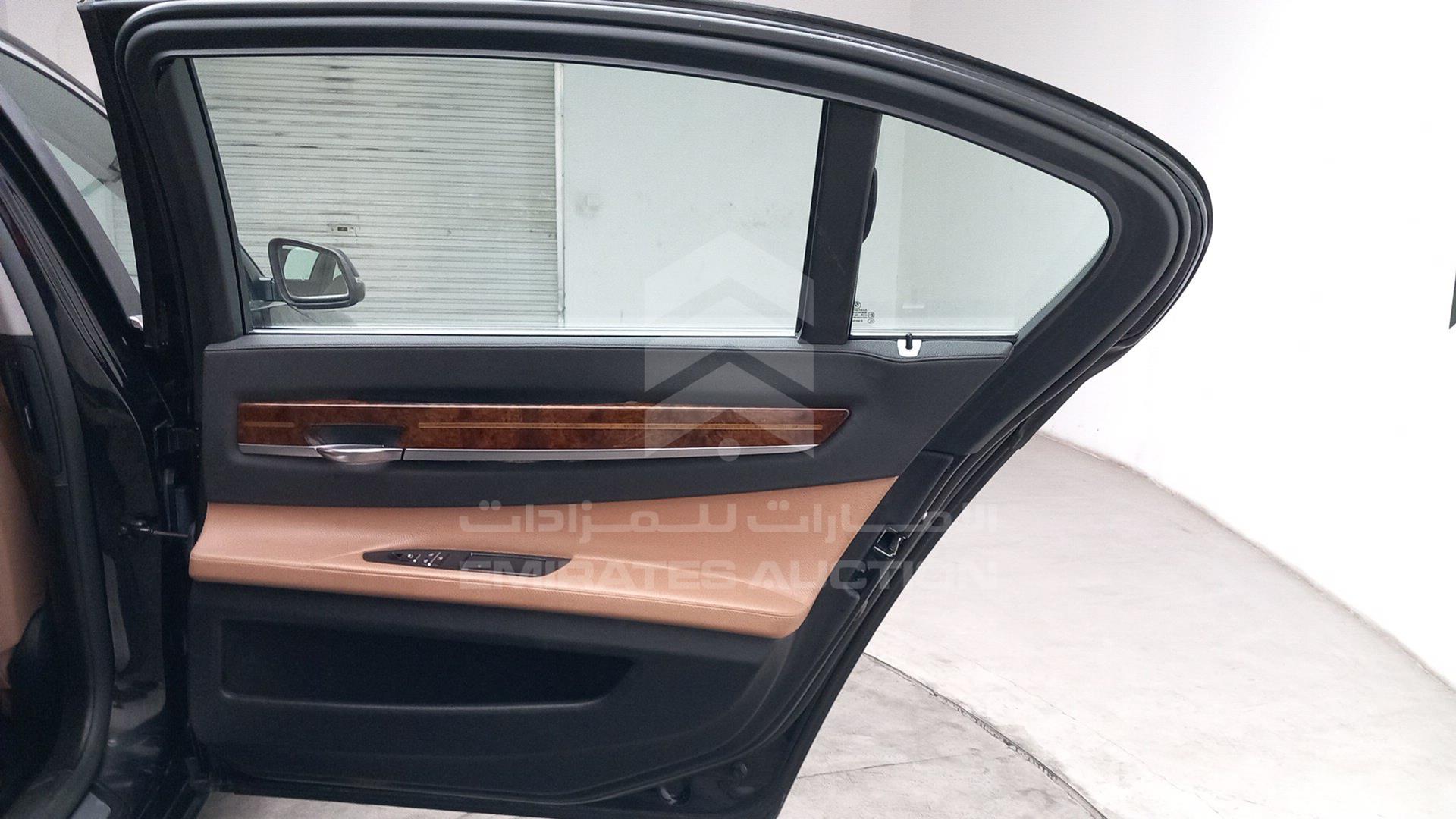 2014 BMW 730 VIN: WBAYE2104ED304802