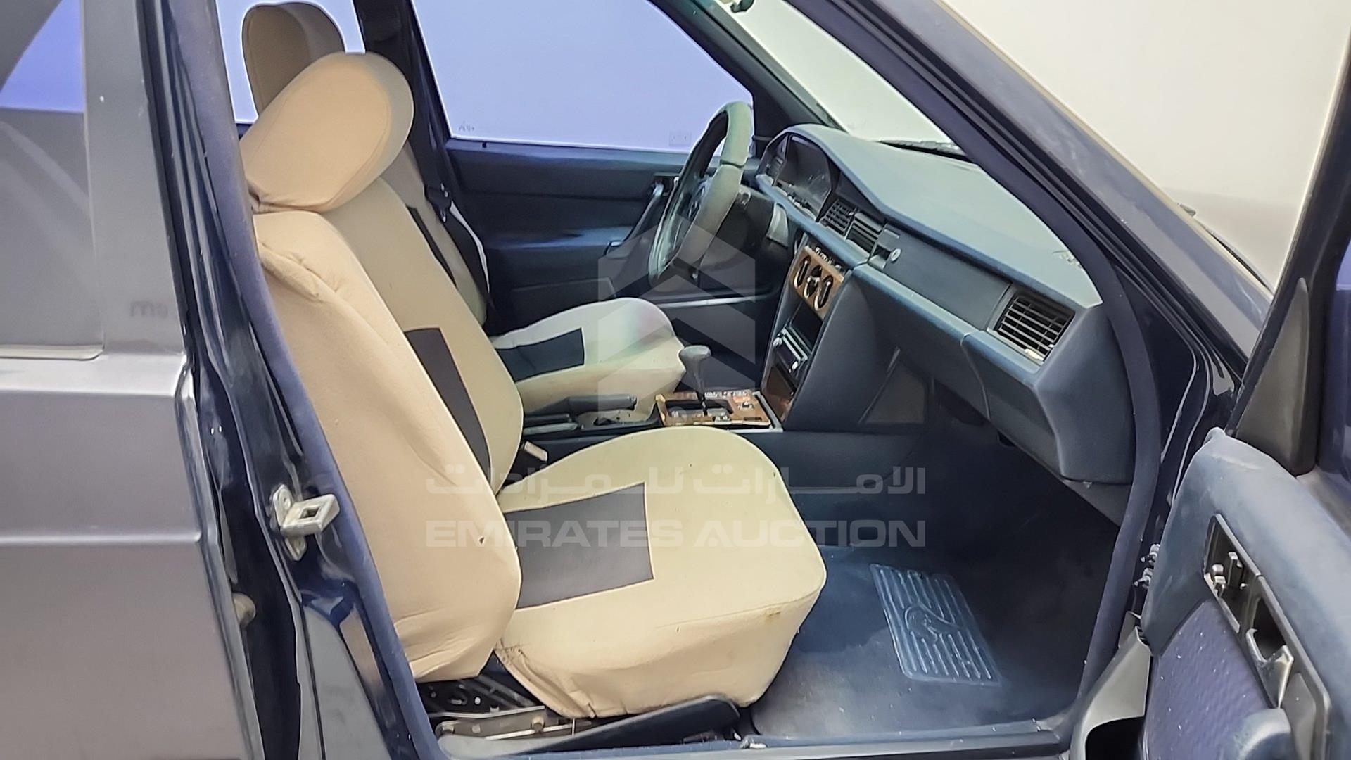 1993 MERCEDES E 190 VIN: WDB2010241G048842