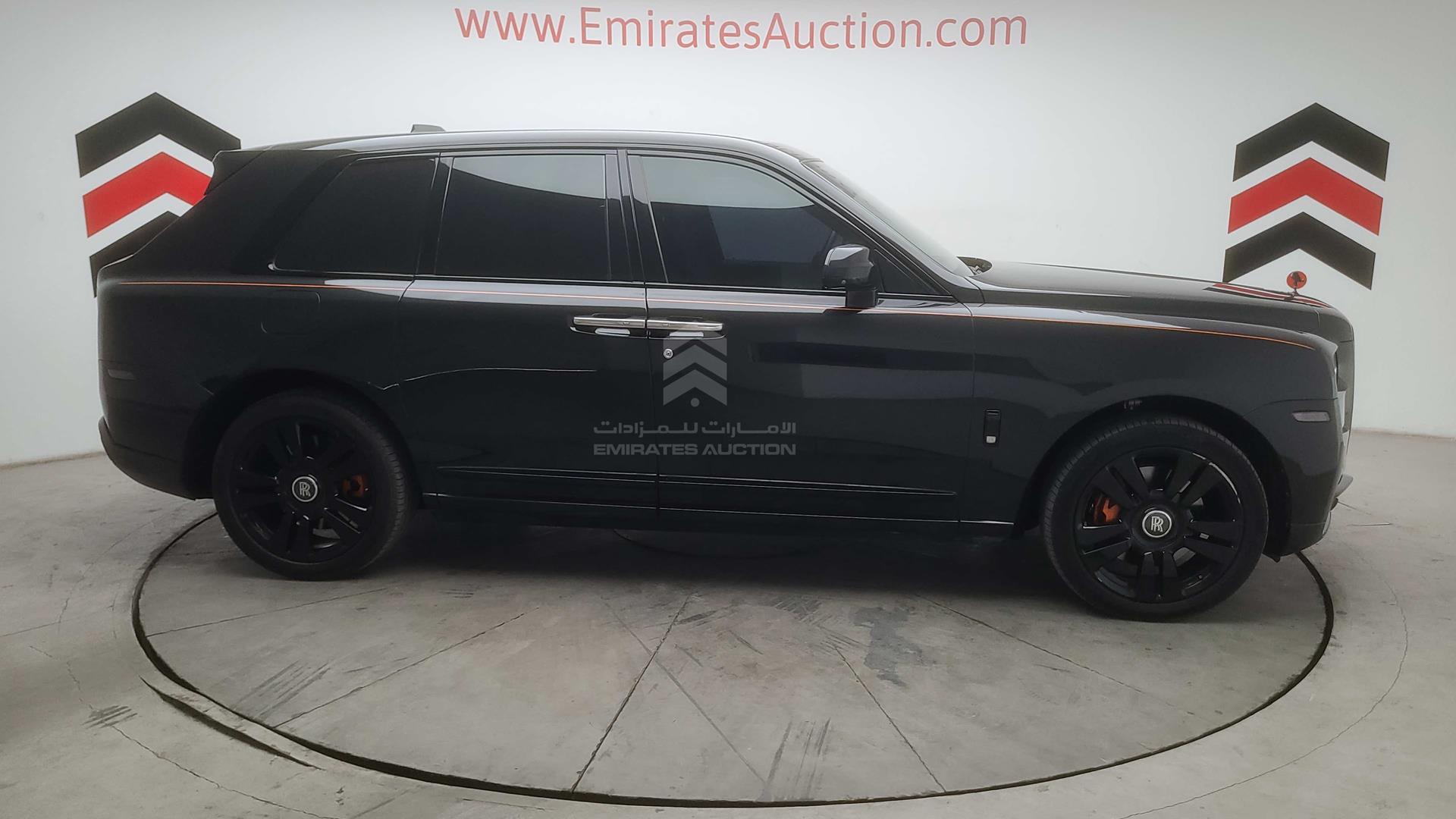 2019 ROLLS-ROYCE CULLINAN VIN: SCA689X06KU109627