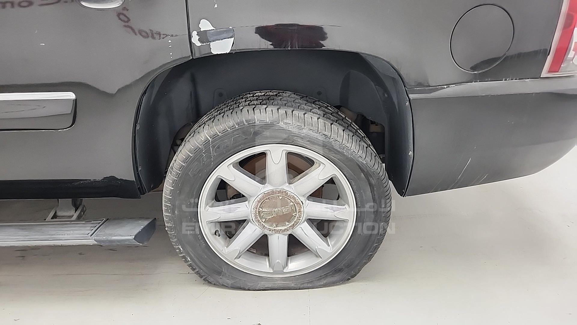 2008 GMC YUKON VIN: 1GKFK63808J142612
