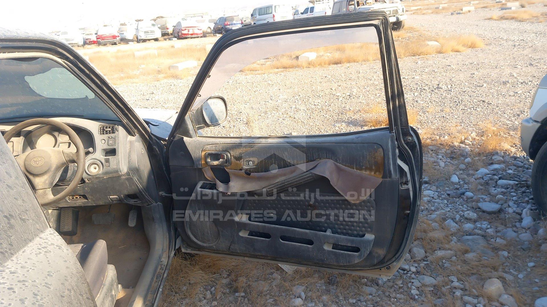 0 TOYOTA RAV-4 VIN: SXA100207975