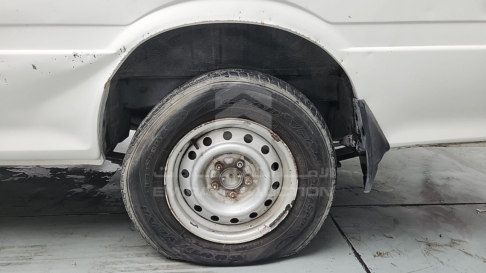 2004 TOYOTA HIACE VIN: JTCFR119347101604