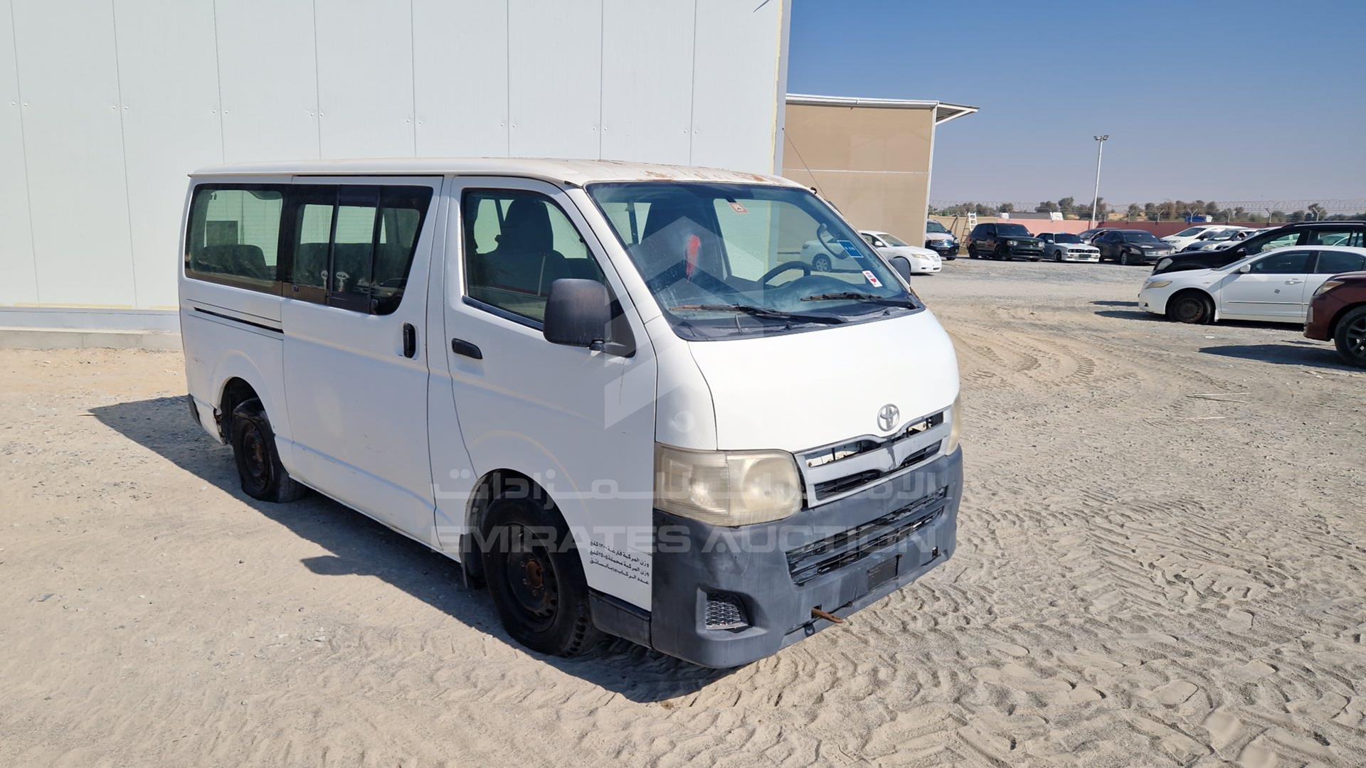 2011 TOYOTA HIACE VIN: JTGJX02P9B0040044
