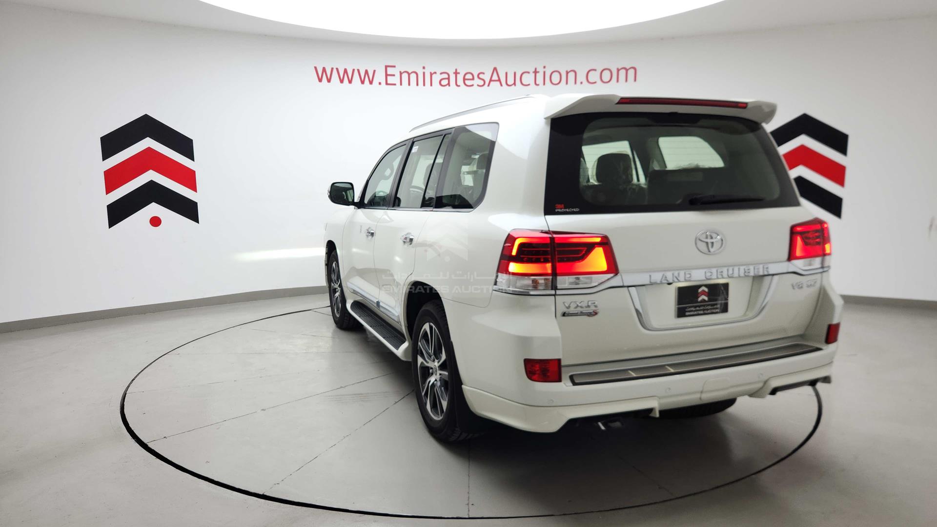 2020 TOYOTA LAND CRUISER VIN: JTMHY05J6L4088532