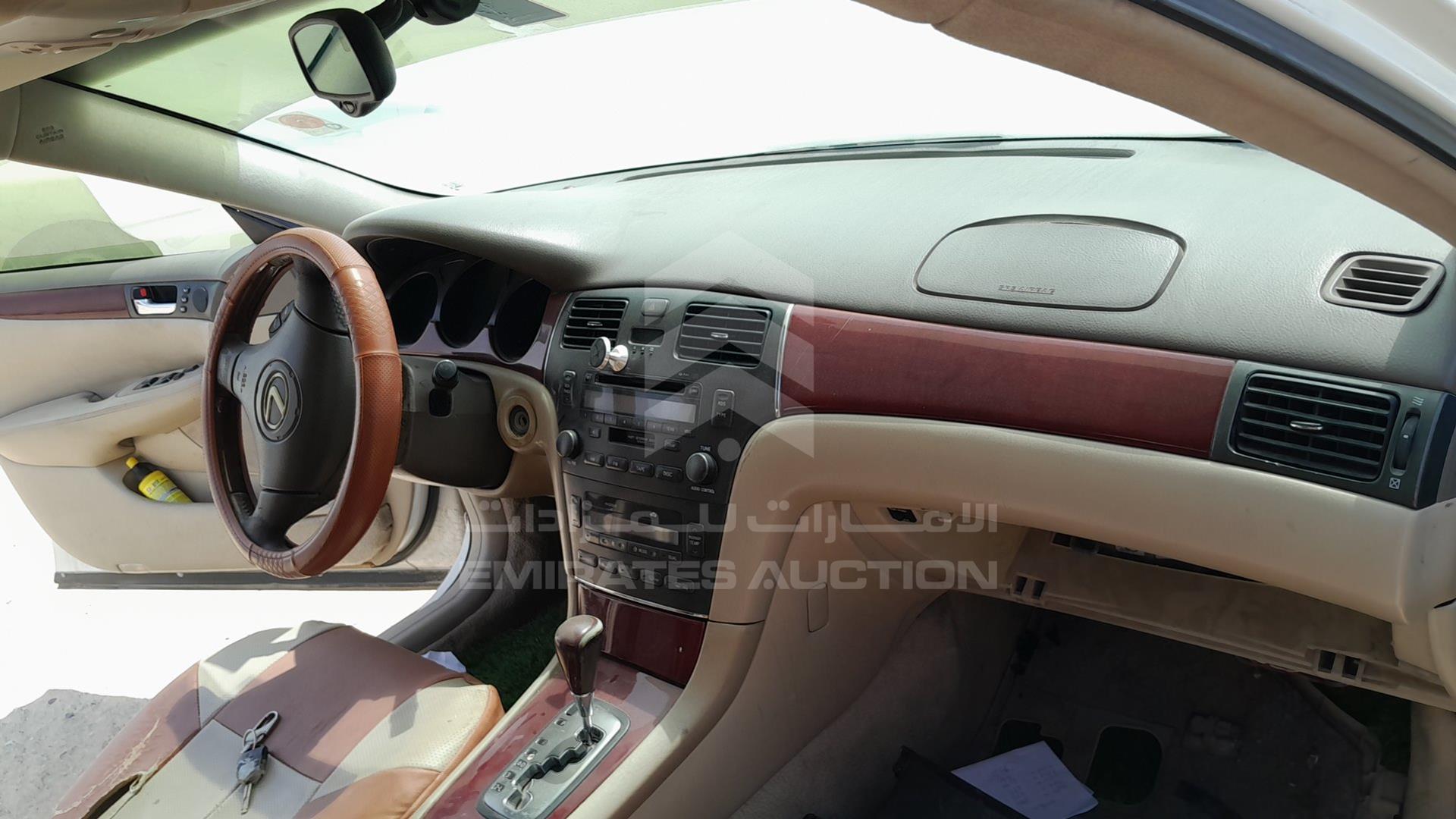 2002 LEXUS ES 300 VIN: JTHBF30G420027791