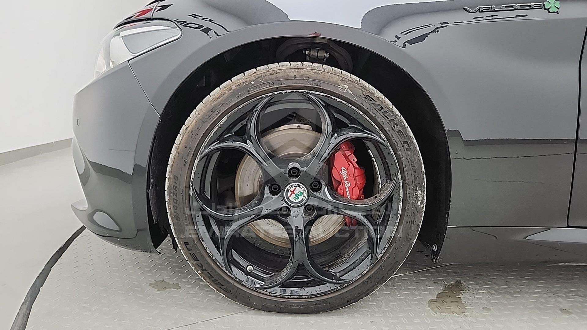 2019 ALFA ROMEO GIULIA VIN: ZAREAFDN7K7612658