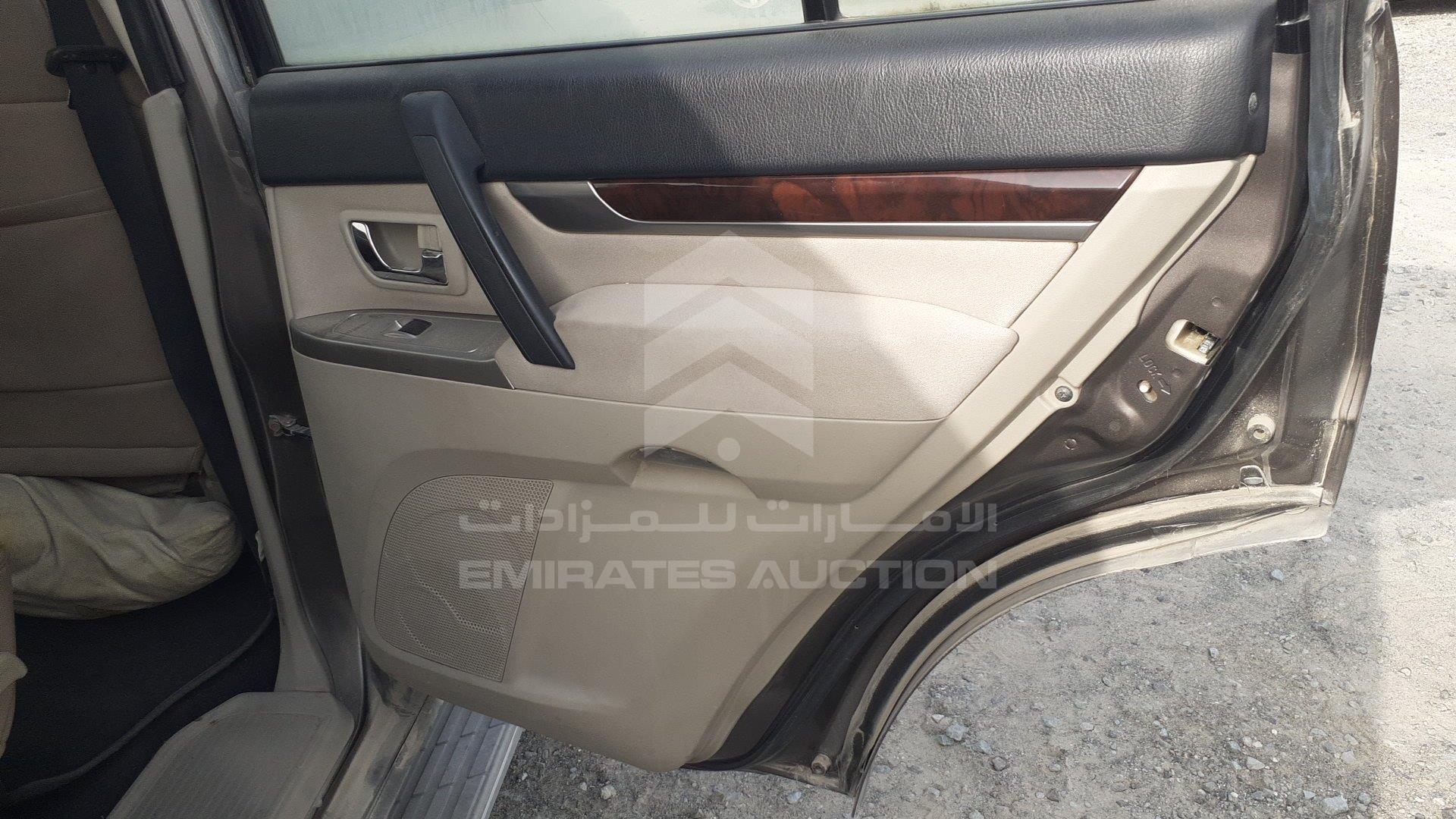 JMYLRV95WDJ708656 - 2013 Mitsubishi Pajero - #351548