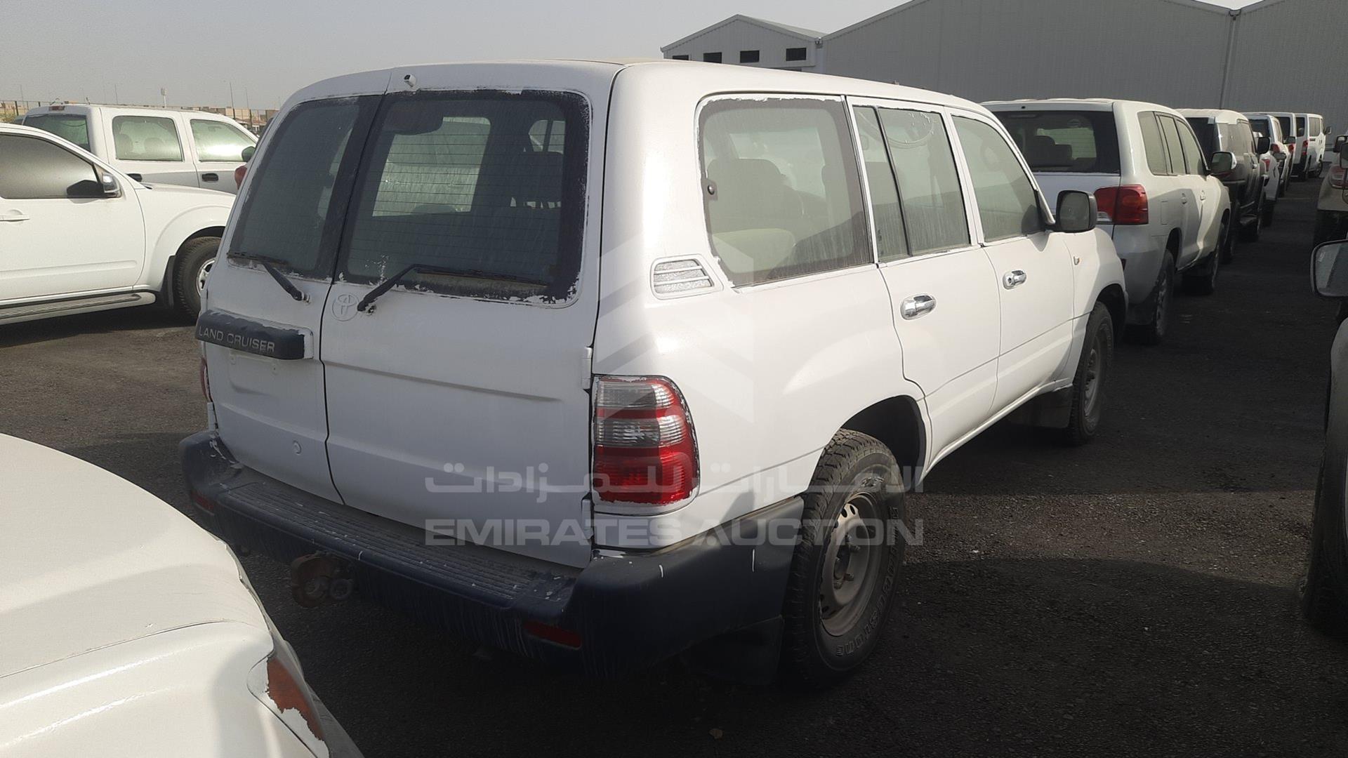 2003 TOYOTA LAND CRUISER VIN: JTGHJ01J233003981