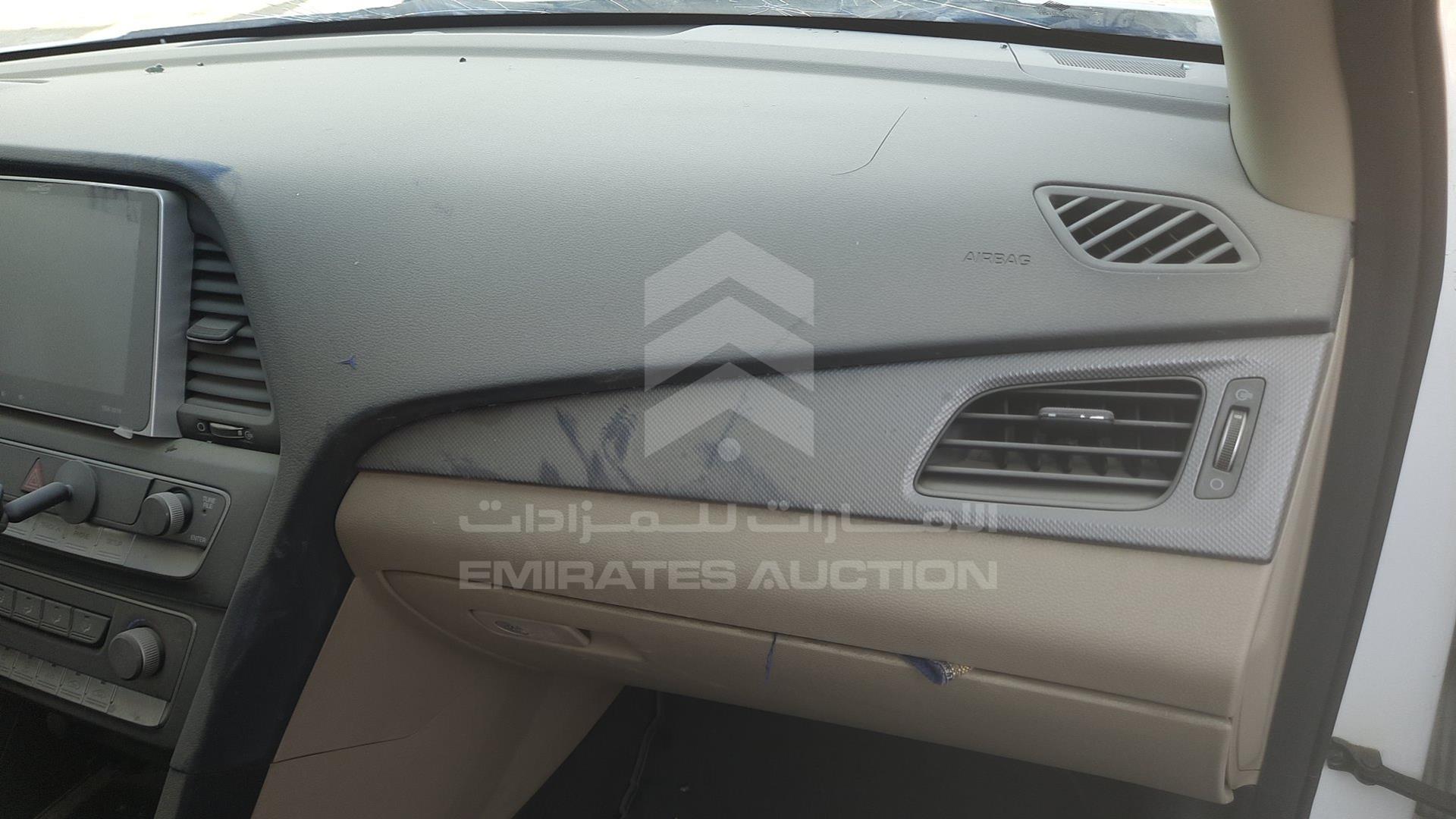 2018 HYUNDAI SONATA VIN: KMHE241G0JA427706
