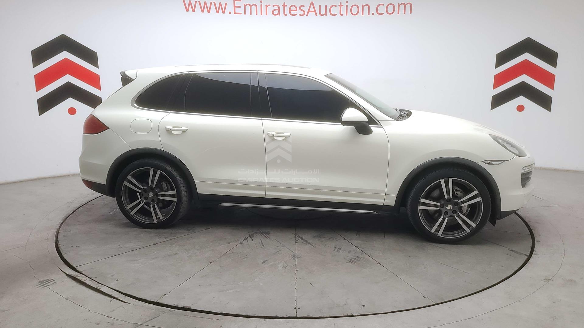 2011 PORSCHE CAYENNE VIN: WP1ZZZ92ZBLA50727