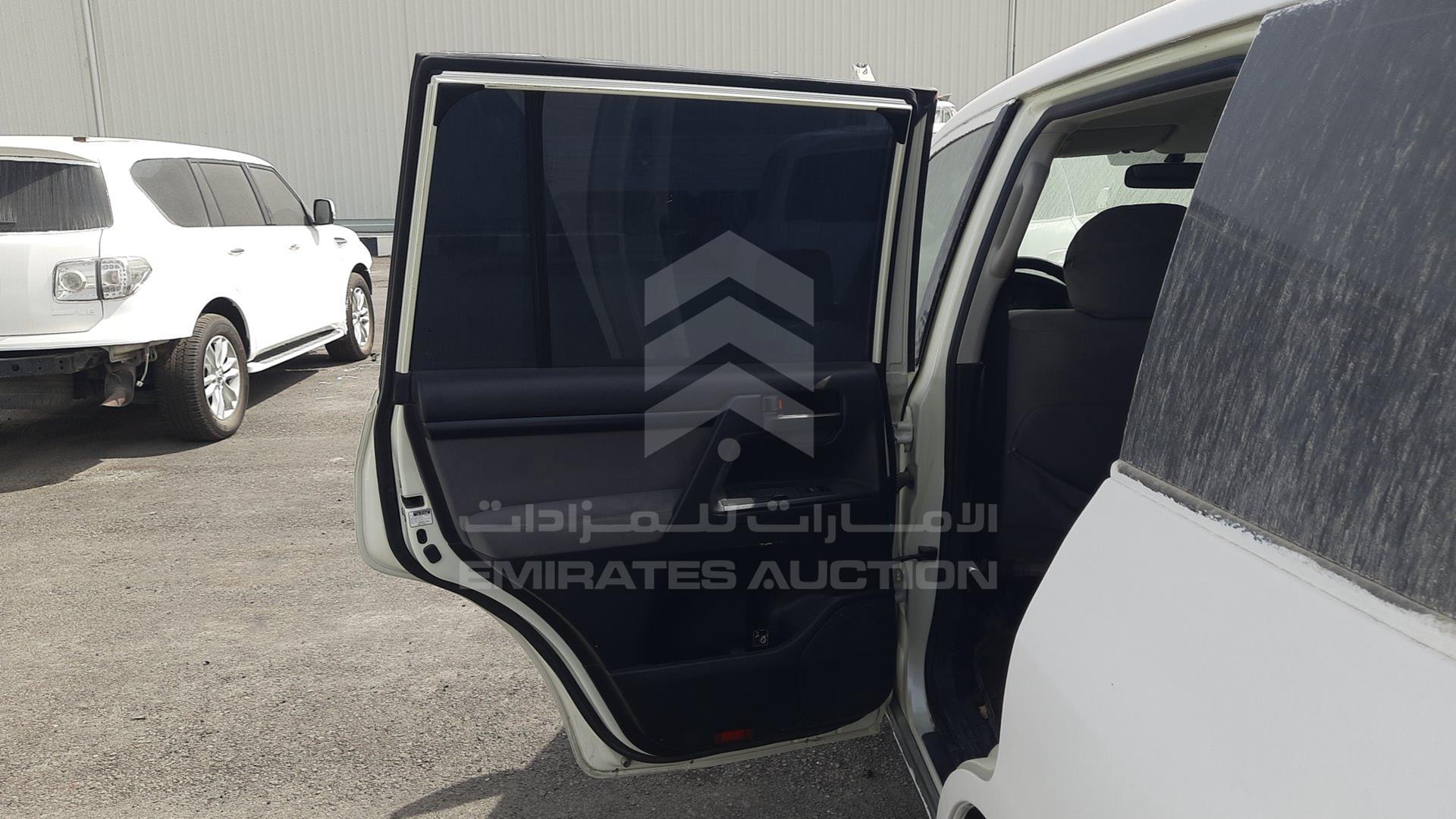 2011 TOYOTA LAND CRUISER VIN: JTMDU09J0B4035070