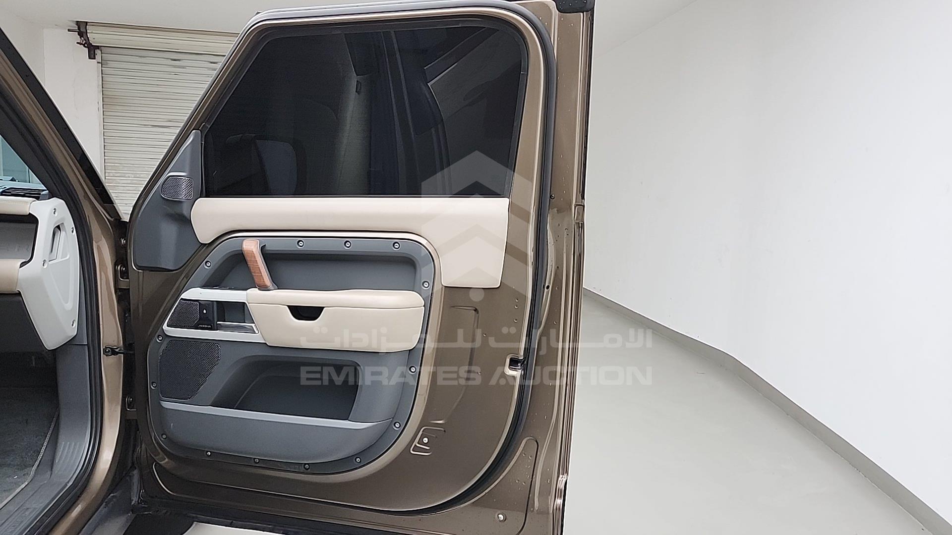 2022 LAND ROVER DEFENDER VIN: SALEA6BU1N2102059