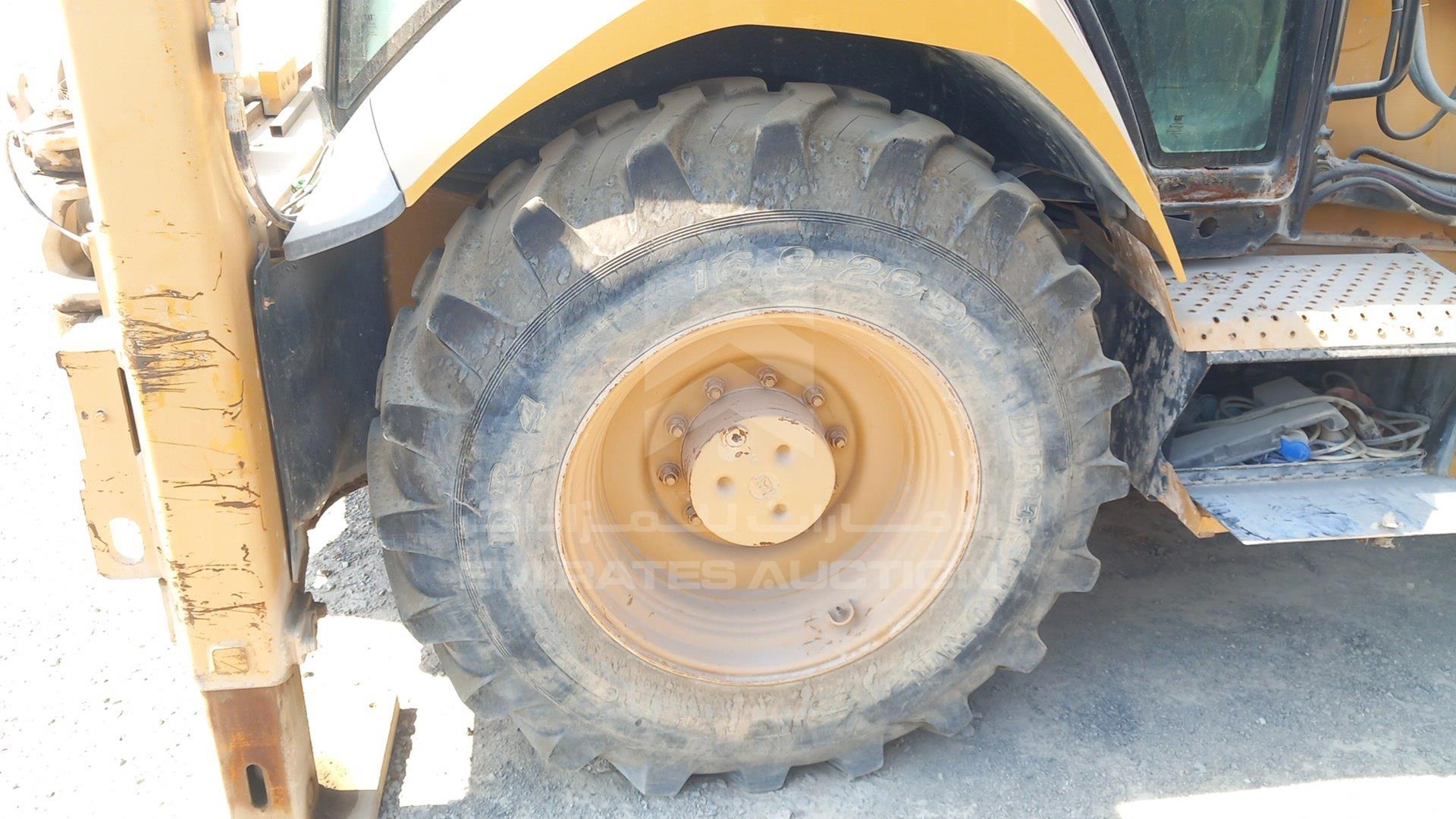 2016 CATERPILLAR 422F VIN: CAT0422FPLYF00460