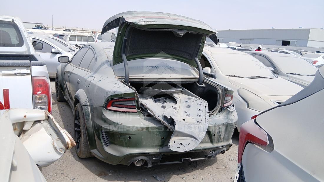دودج شارجر 2021 — الزاوية الخلفية اليسرى — صورة 6