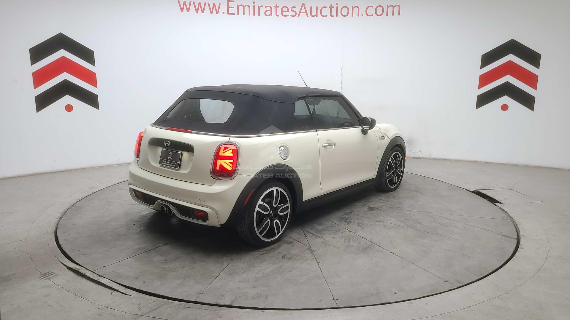 2020 MINI COOPER VIN: WMWWJ5C04L3L32670