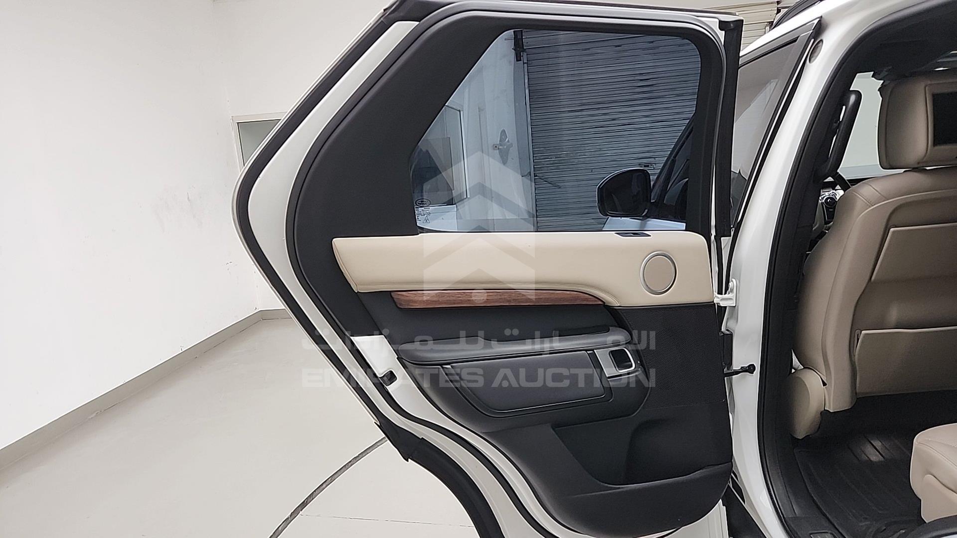 2017 LAND ROVER DISCOVERY VIN: SALRA2BV6HA002276