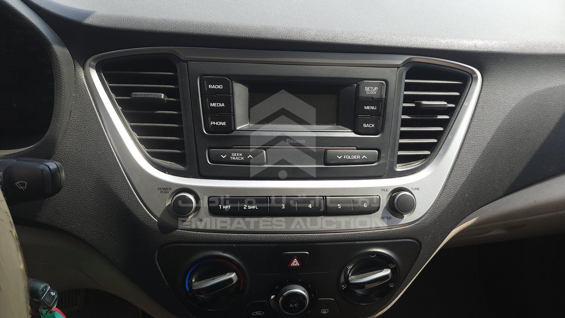 2019 HYUNDAI ACCENT VIN: MALC741C0KM095709
