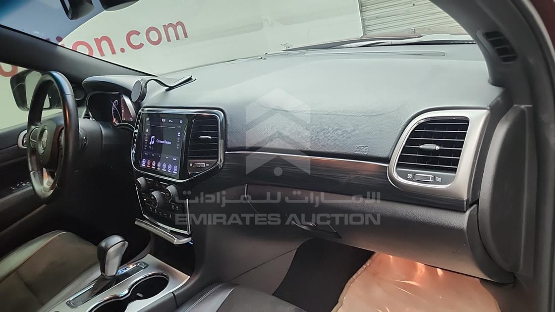 2019 Jeep Grand Cherokee — Front Right Passenger Dashboard View — Photo 27