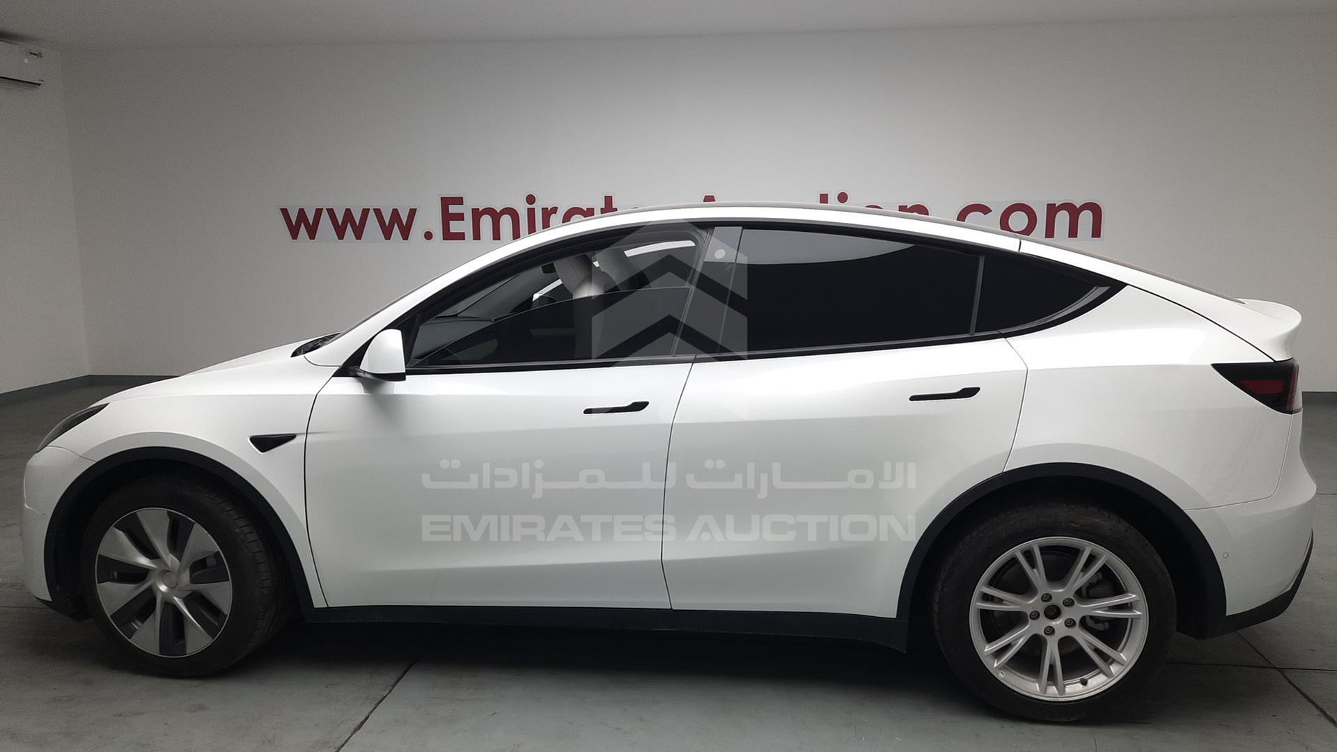 2022 TESLA MODEL Y VIN: LRWYGCEK8NC238045