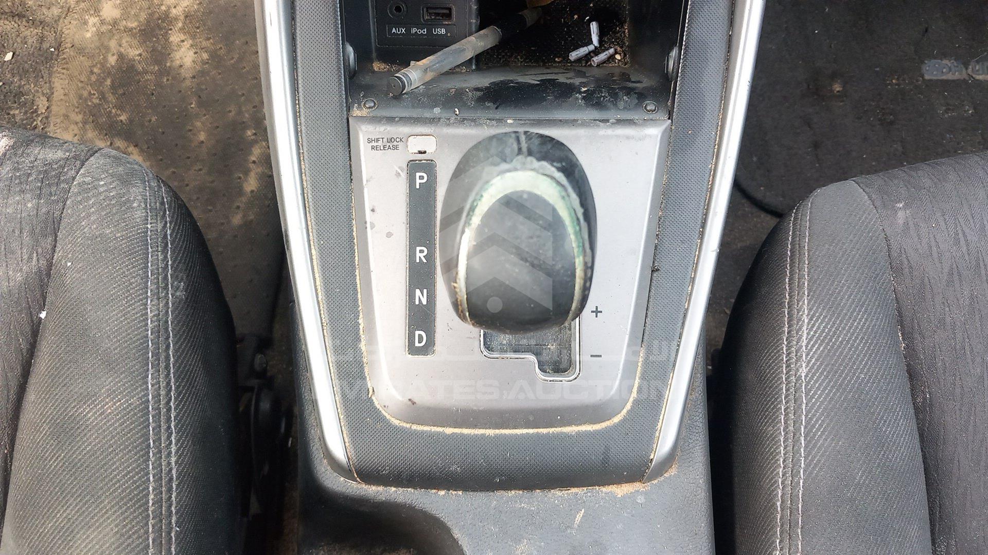 2013 HYUNDAI ELANTRA VIN: KMHDG41EXDU585677