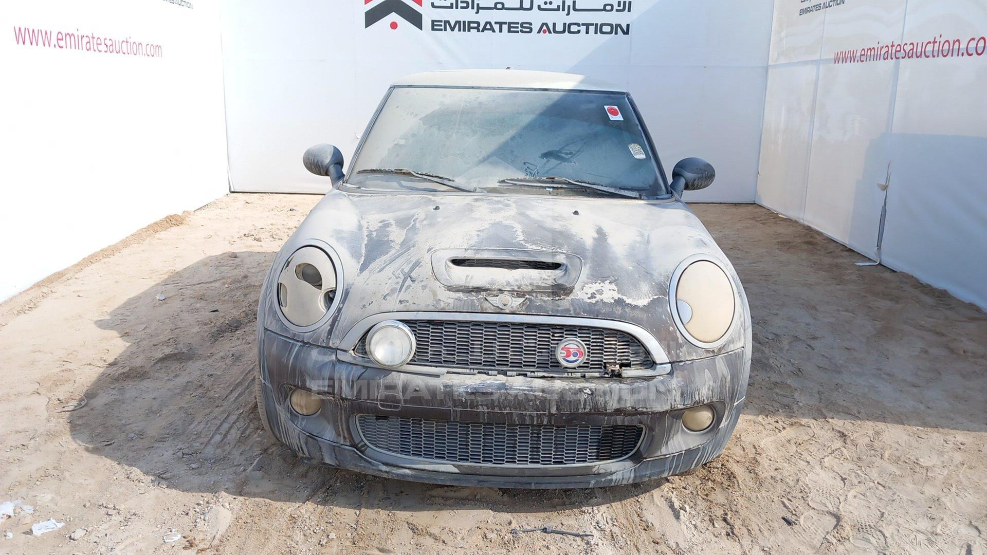 2010 MINI COOPER S VIN: WMWMF7109ATZ31732