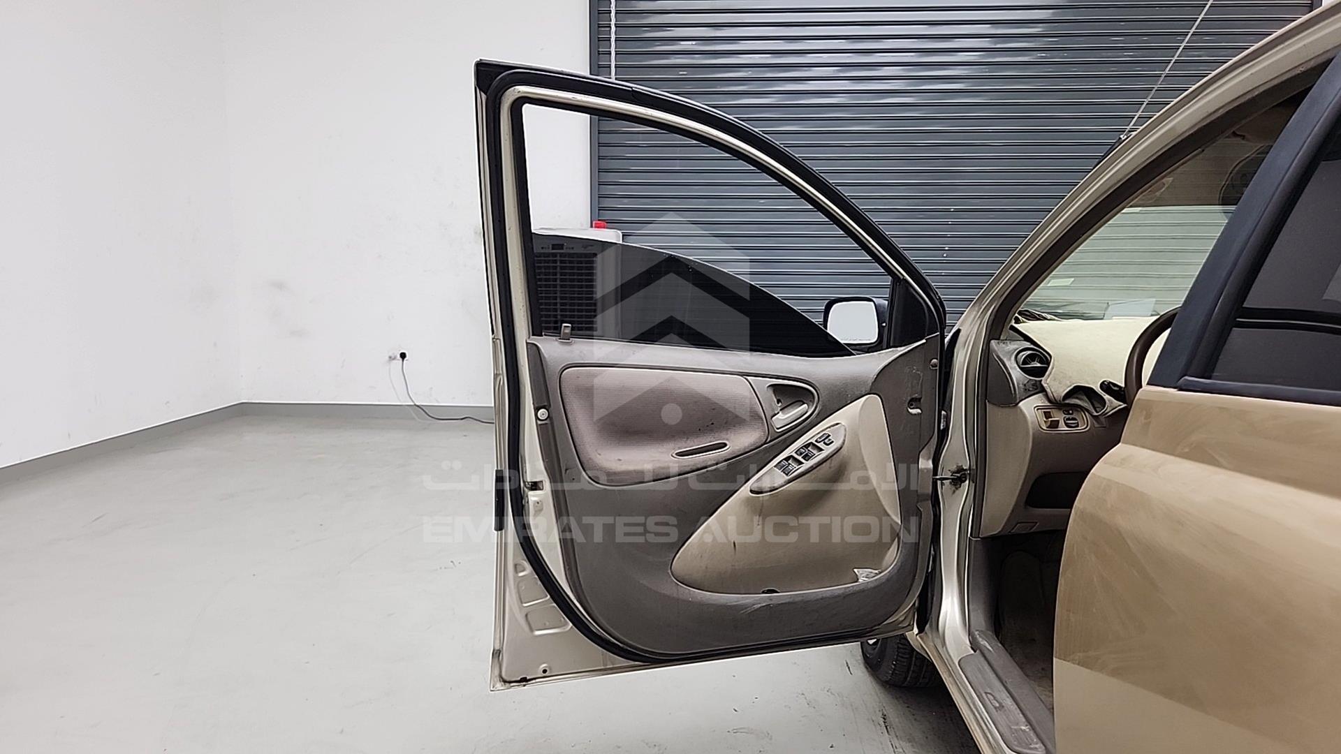 2005 TOYOTA ECHO VIN: JTDBW123050082422