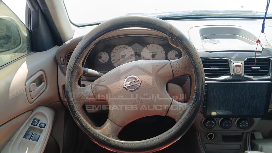 2010 Nissan Sunny — Steering & Mounted Controls — Photo 13