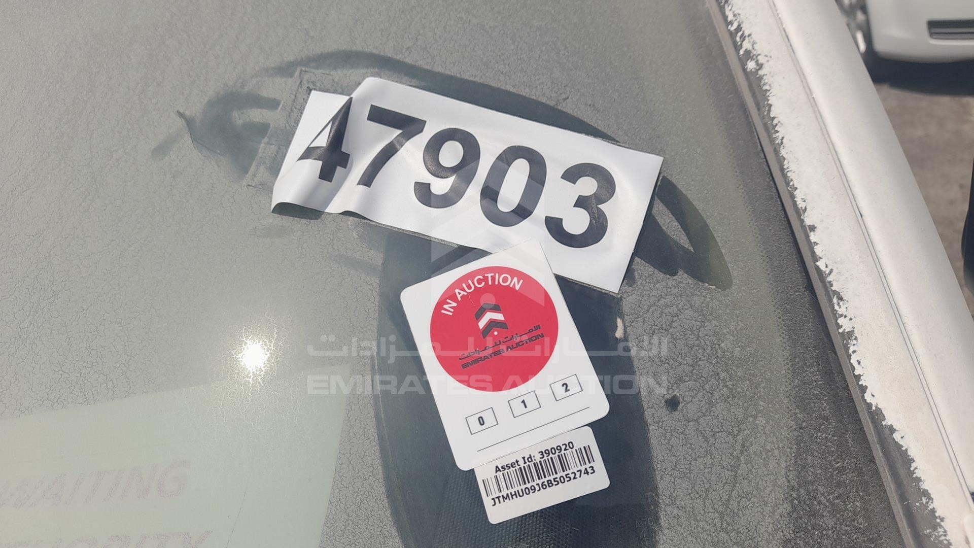 2011 TOYOTA LAND CRUISER VIN: JTMHU09J6B5052743