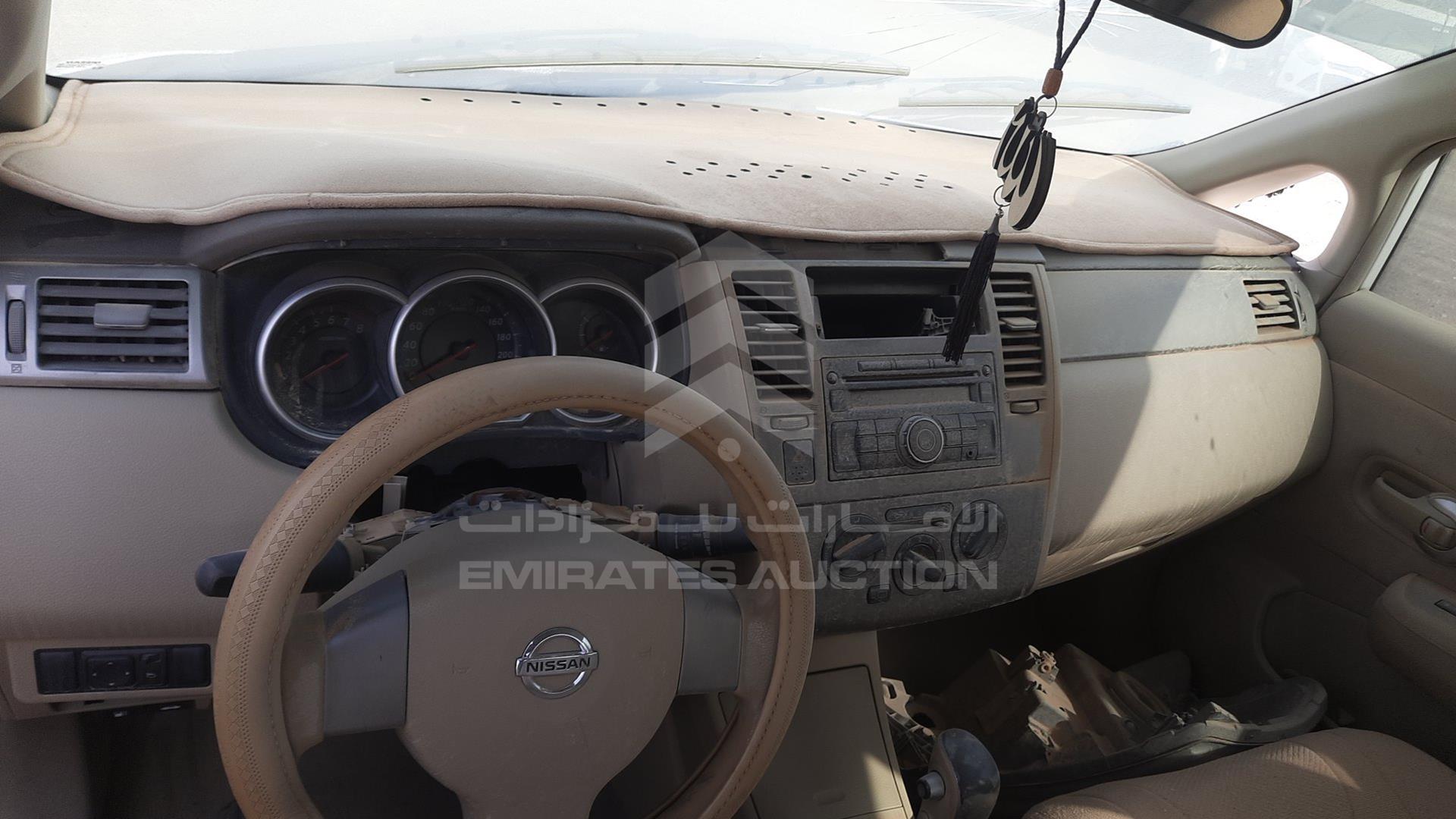 2011 NISSAN TIIDA VIN: 3N1BC1A61BK203695