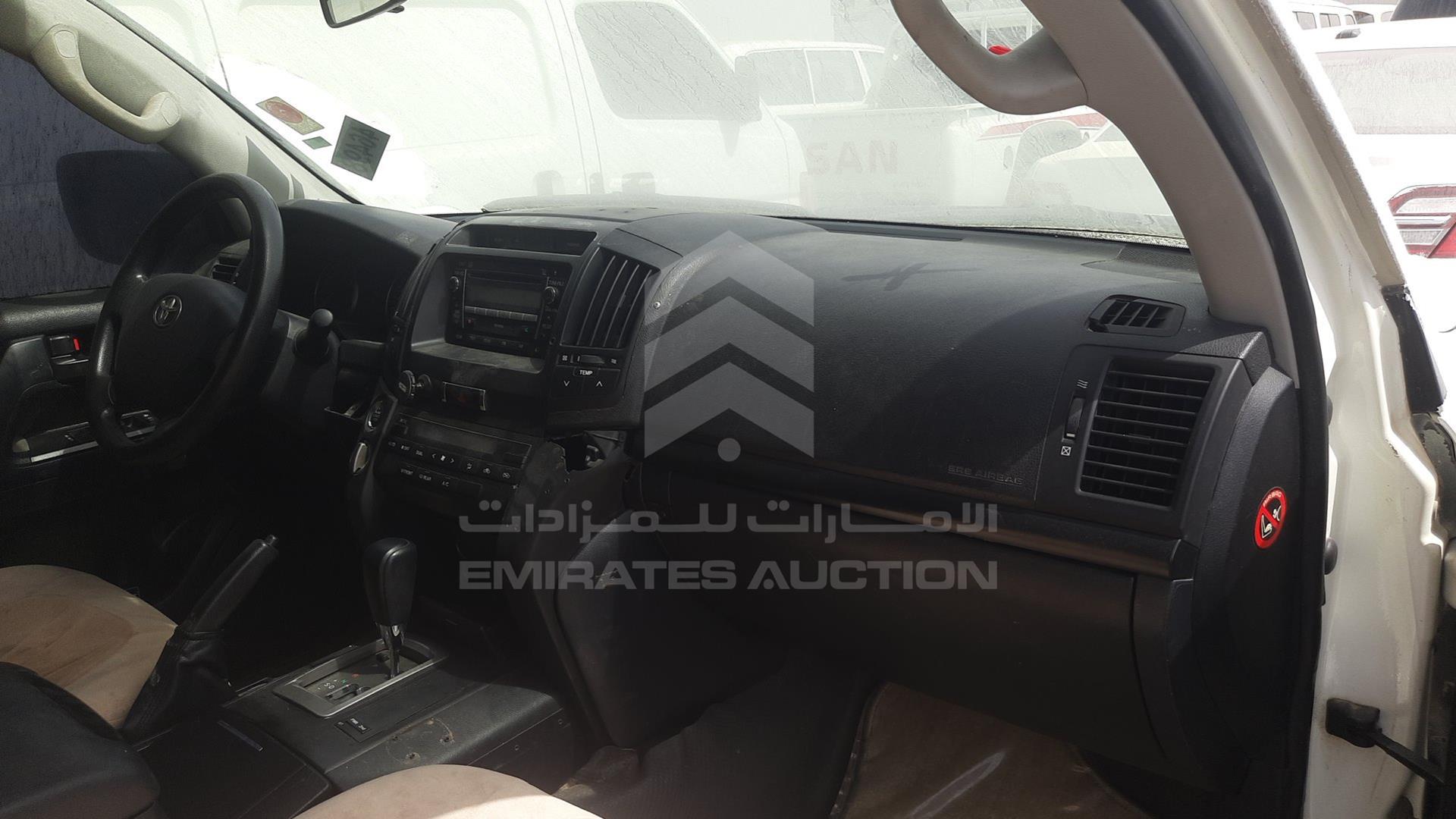 2011 TOYOTA LAND CRUISER VIN: JTMDU09J4B4032012