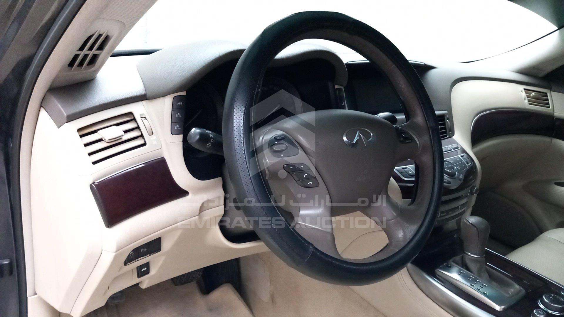2016 INFINITI Q70 VIN: JNKBY1AP0GM320438