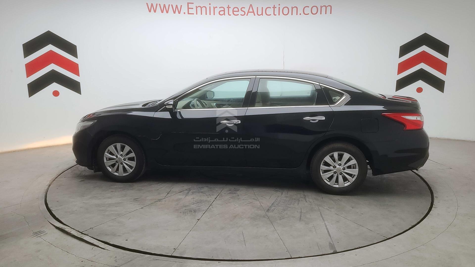 2017 NISSAN TEANA VIN: LGBF5AE09HR312960