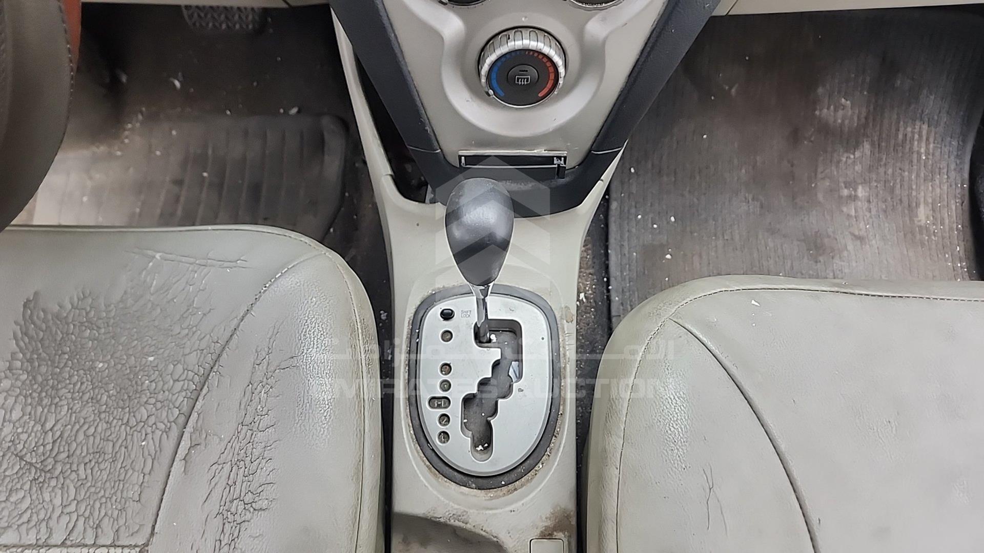 2006 TOYOTA YARIS VIN: JTDBW933961022096
