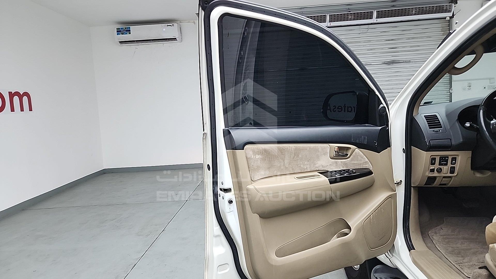2014 TOYOTA FORTUNER VIN: MHFYU59G0E7034480