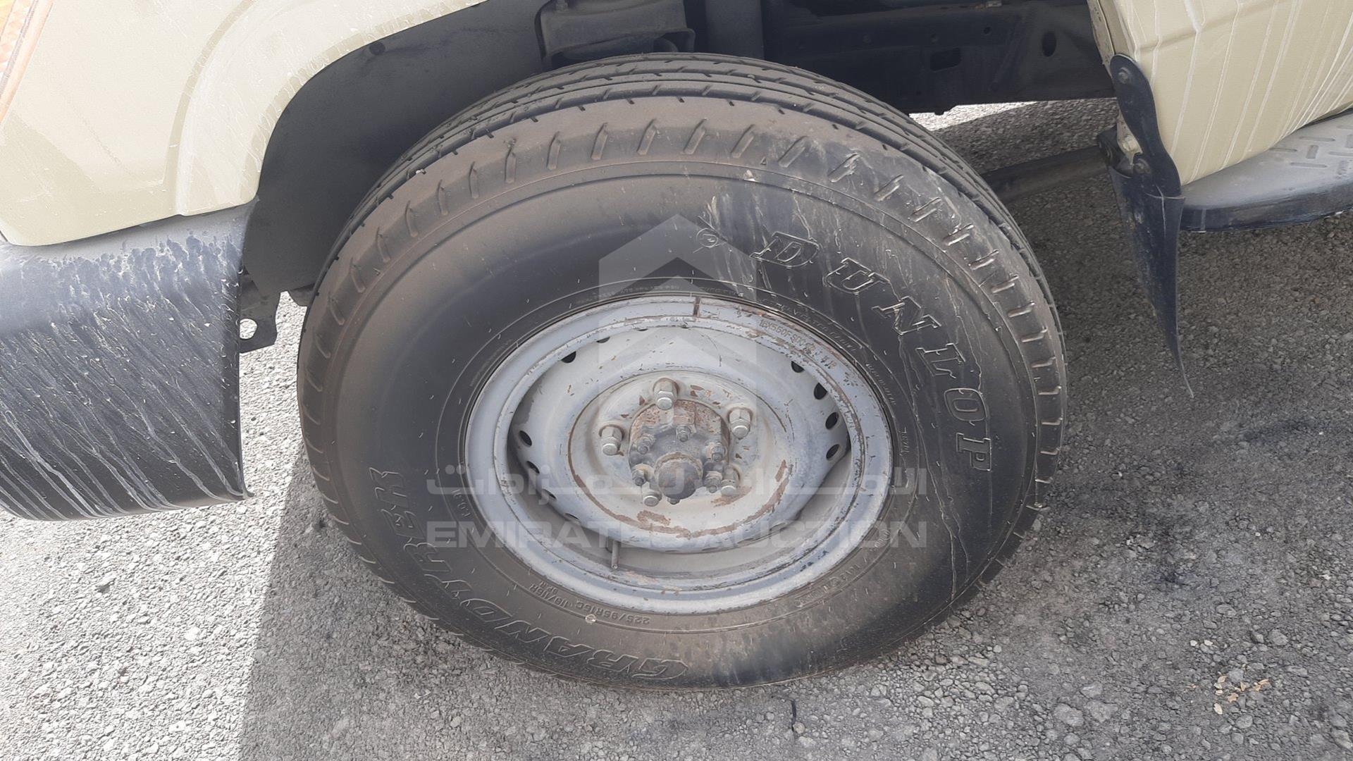 2014 TOYOTA LAND CRUISER VIN: JTFLU71J5E4319550