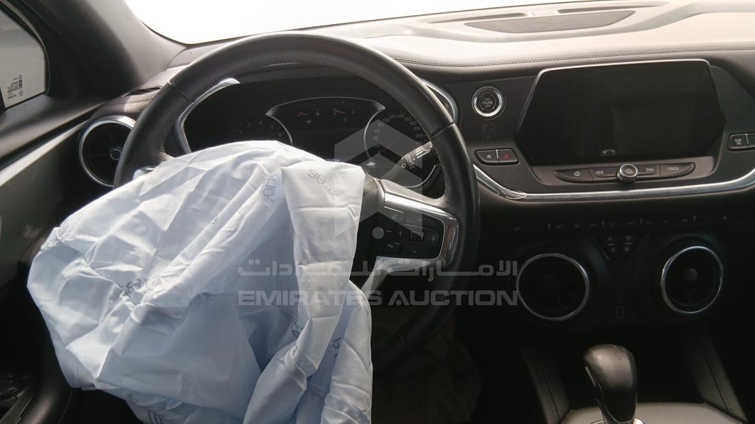 2020 Chevrolet Blazer — Steering & Mounted Controls — Photo 12