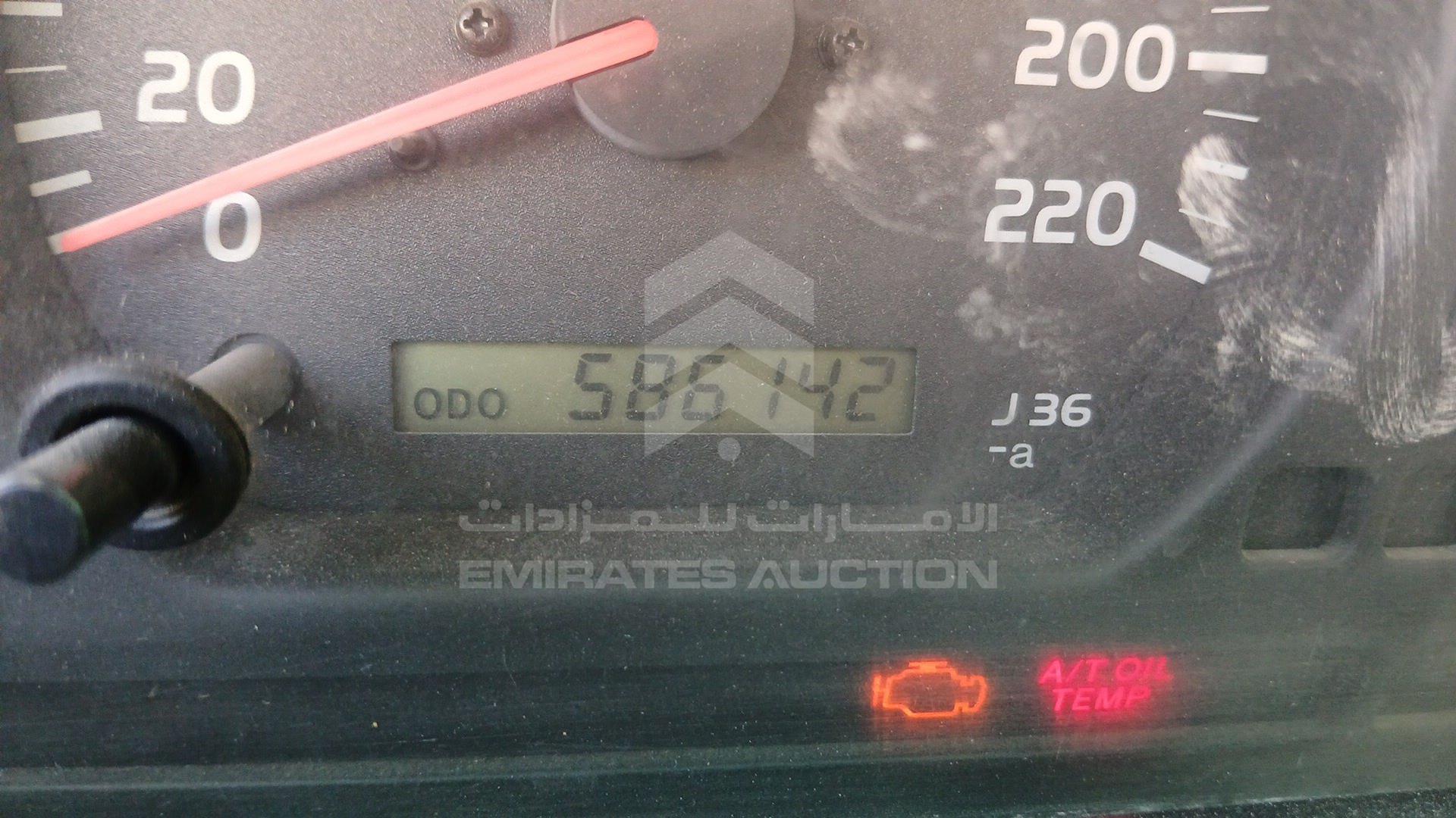 2002 TOYOTA LAND CRUISER VIN: JTEHT05J322021178