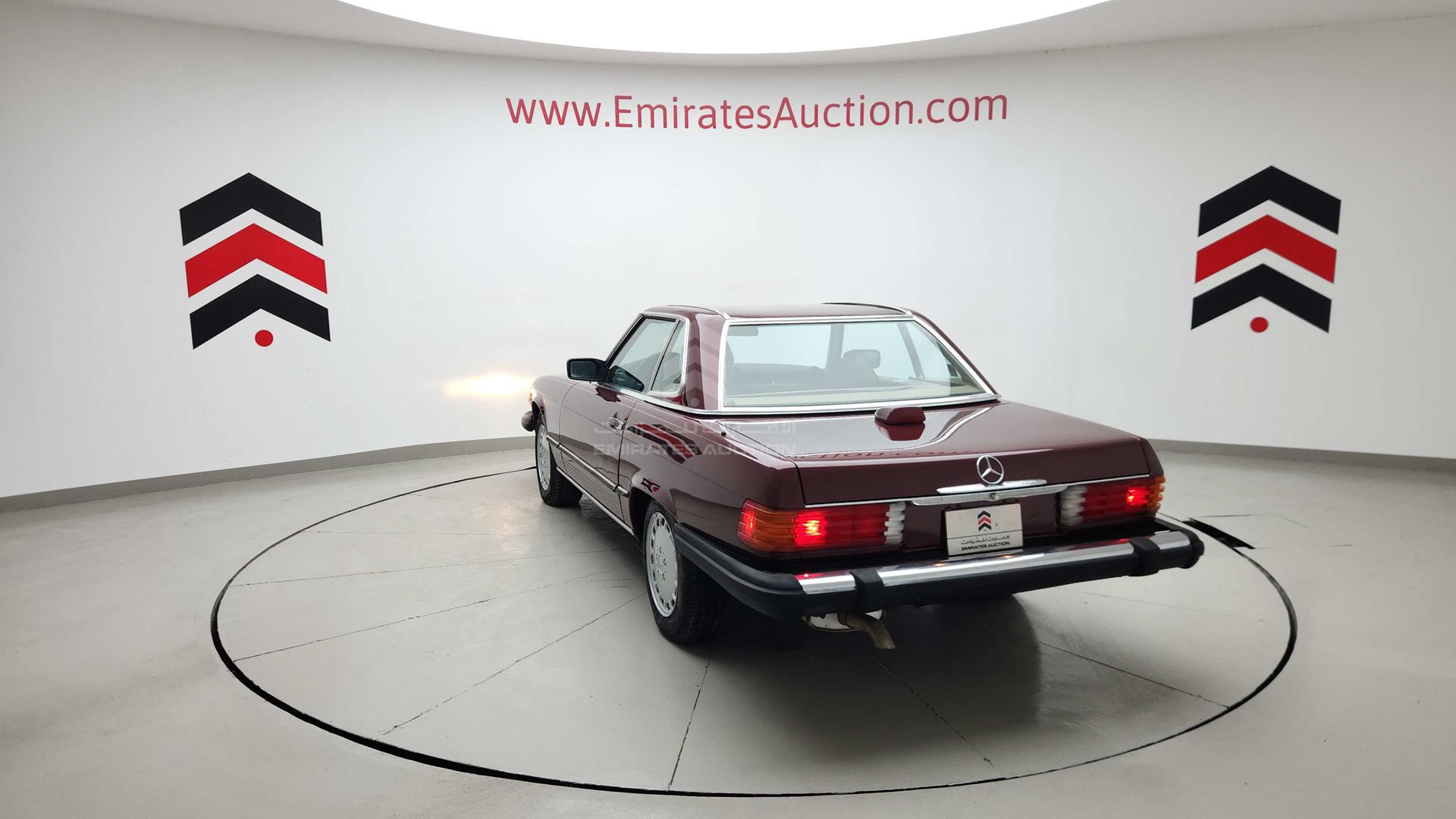 1987 MERCEDES SL 560 VIN: WDBBA48DXHA062949