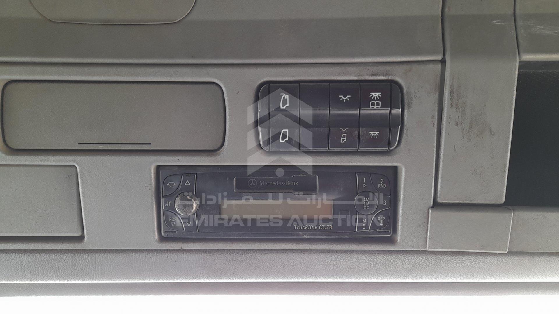 2008 MERCEDES ACTROS VIN: WDAKHCAA18L280325