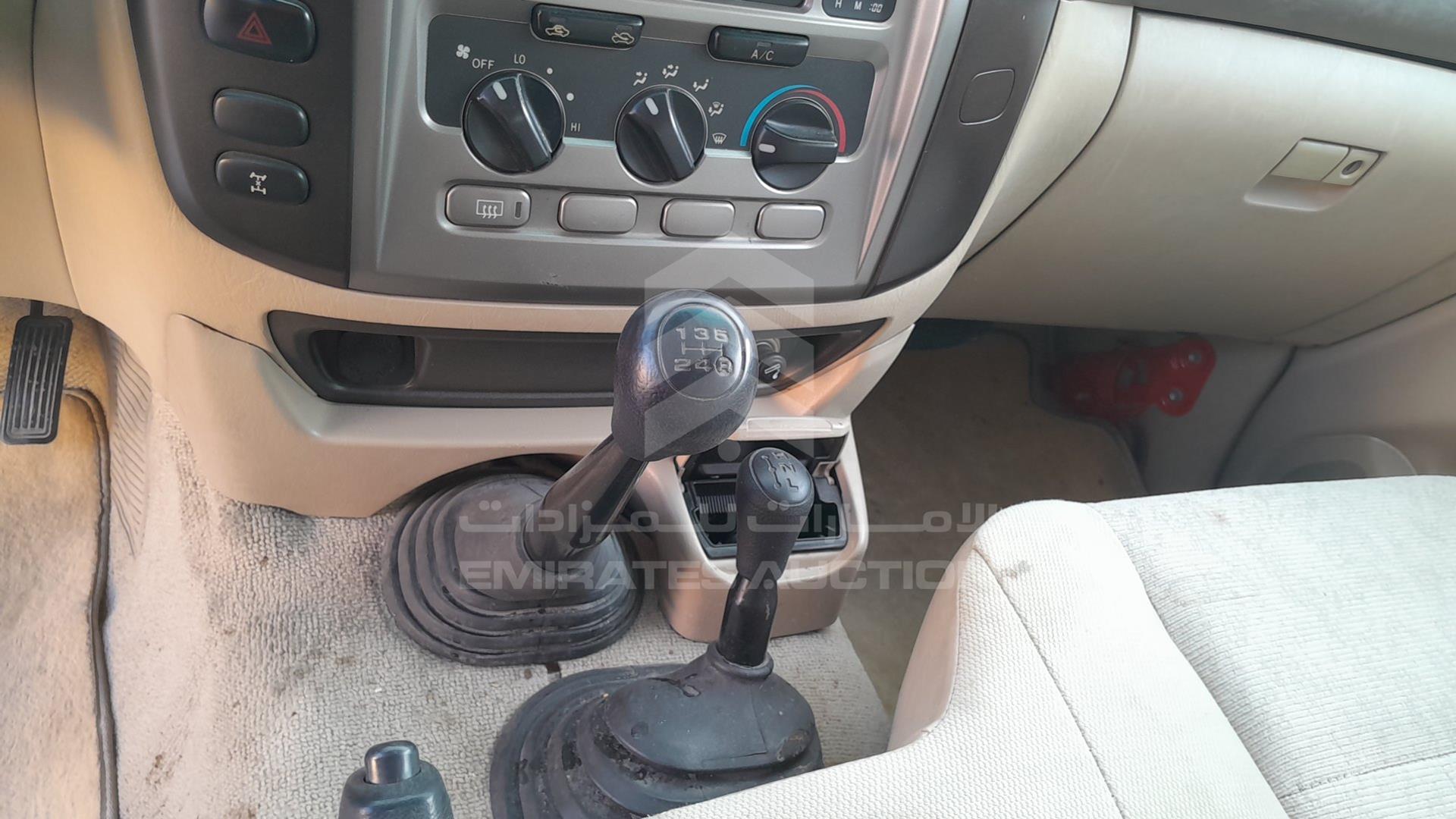 2007 TOYOTA LAND CRUISER VIN: JTGHJ09J377006875
