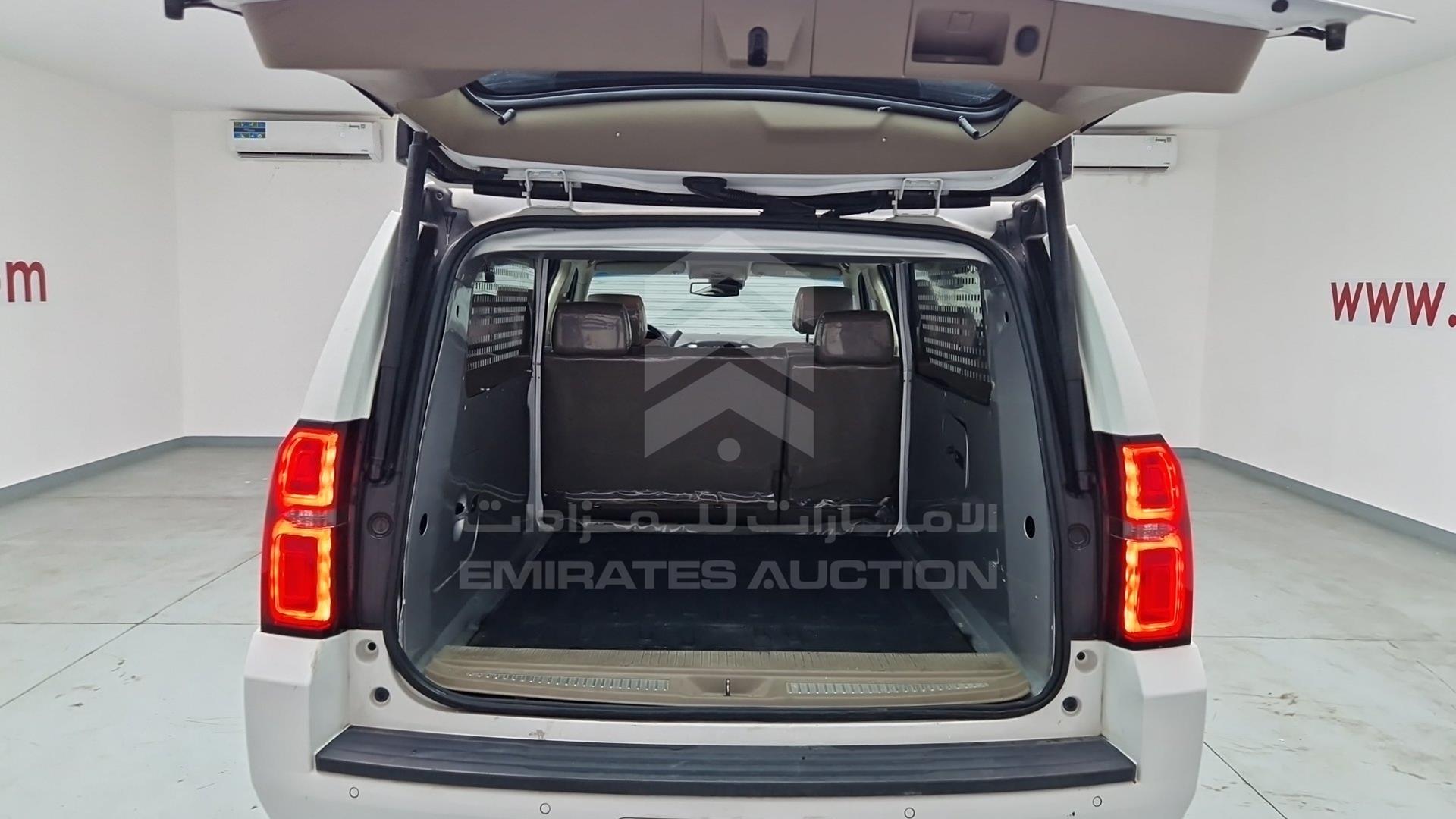 2018 CHEVROLET SUBURBAN VIN: 1GNSK8KC1JR168985