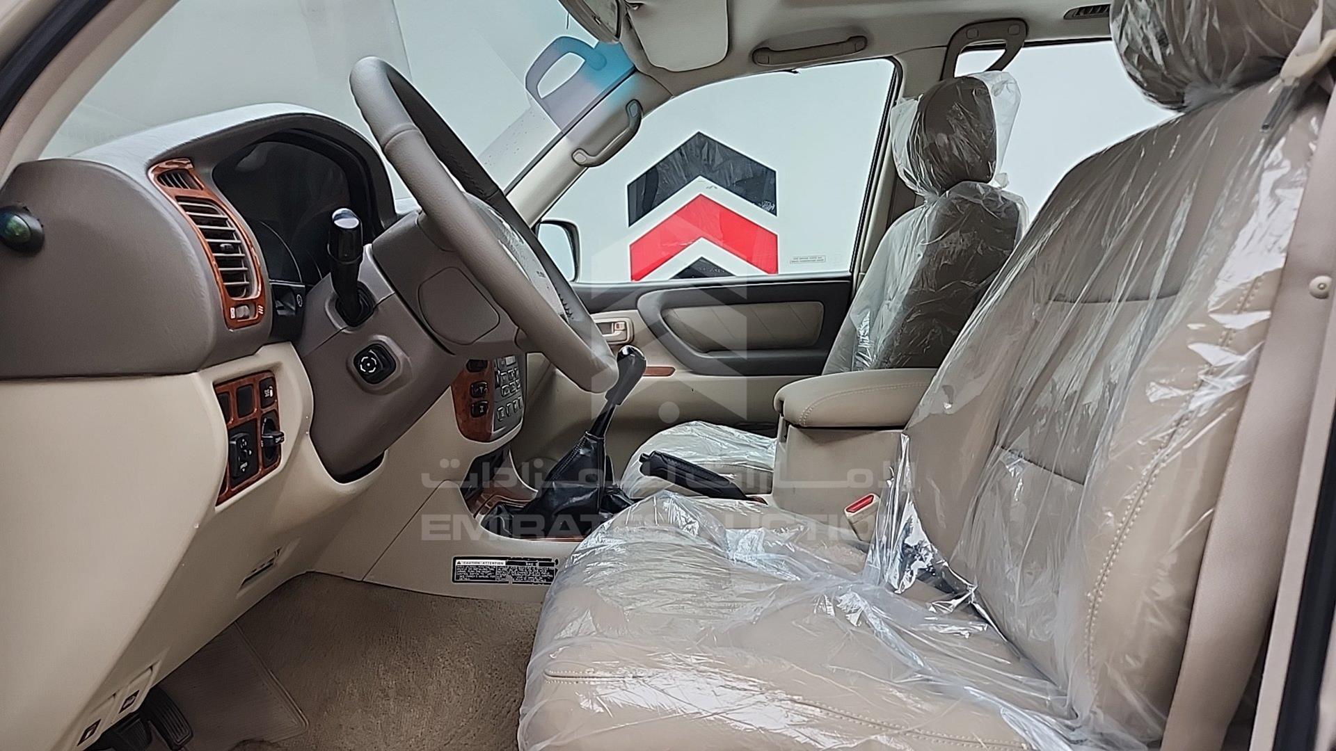 2005 TOYOTA LAND CRUISER VIN: JTEHT05J052069029