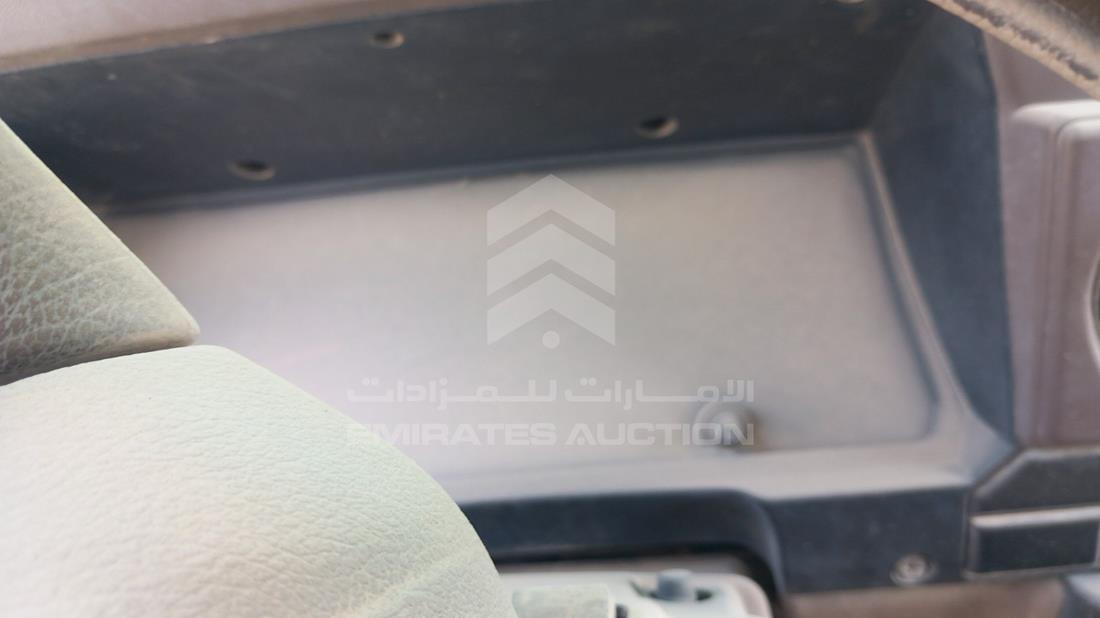2002 Toyota Land Cruiser Pickup — Speedometer & RPM Gauges — Photo 14