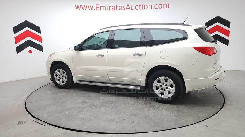 1GNKR8ED9CJ235432 Auction: EmiratesAuction Lot: 413741 1GNKR8ED9CJ235432 Chevrolet Traverse 2012 WHITE Photo 51