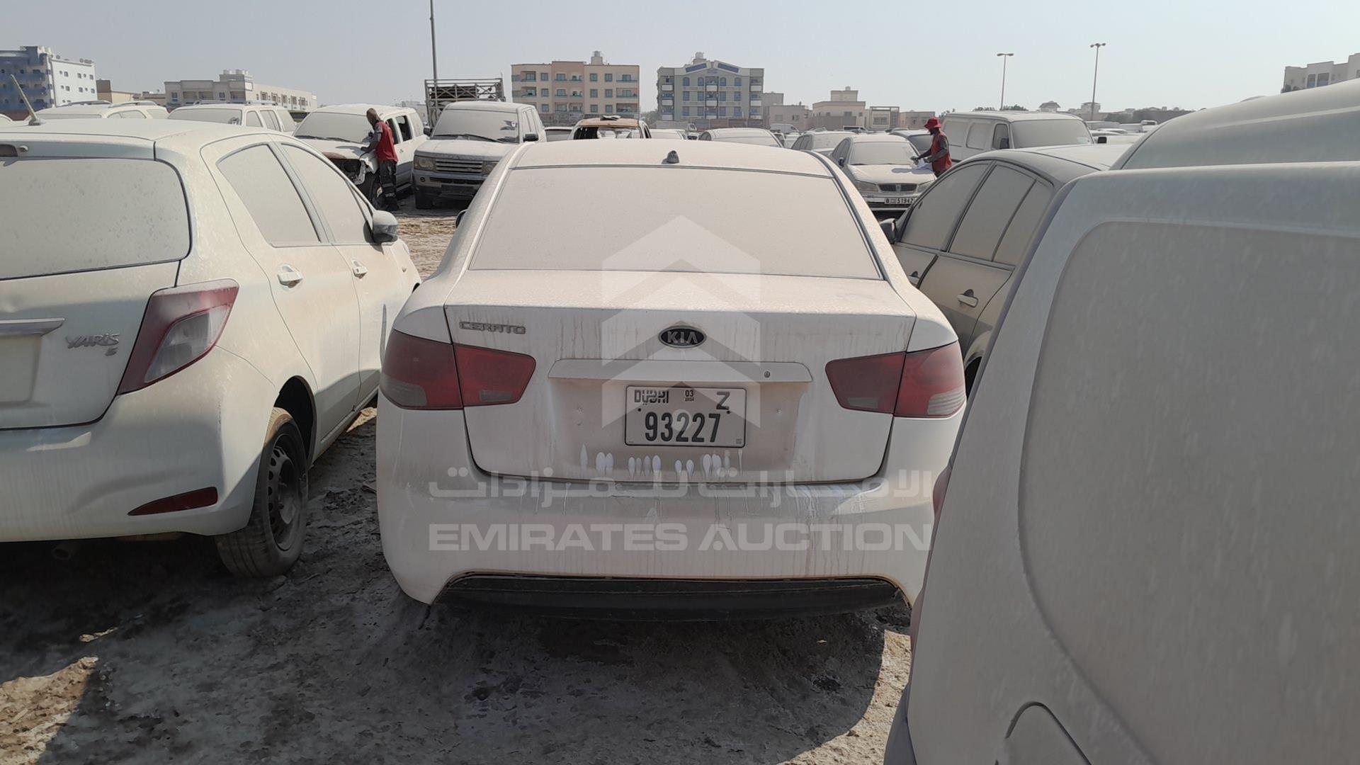 2011 KIA CERATO VIN: KNAFT411XB5352022